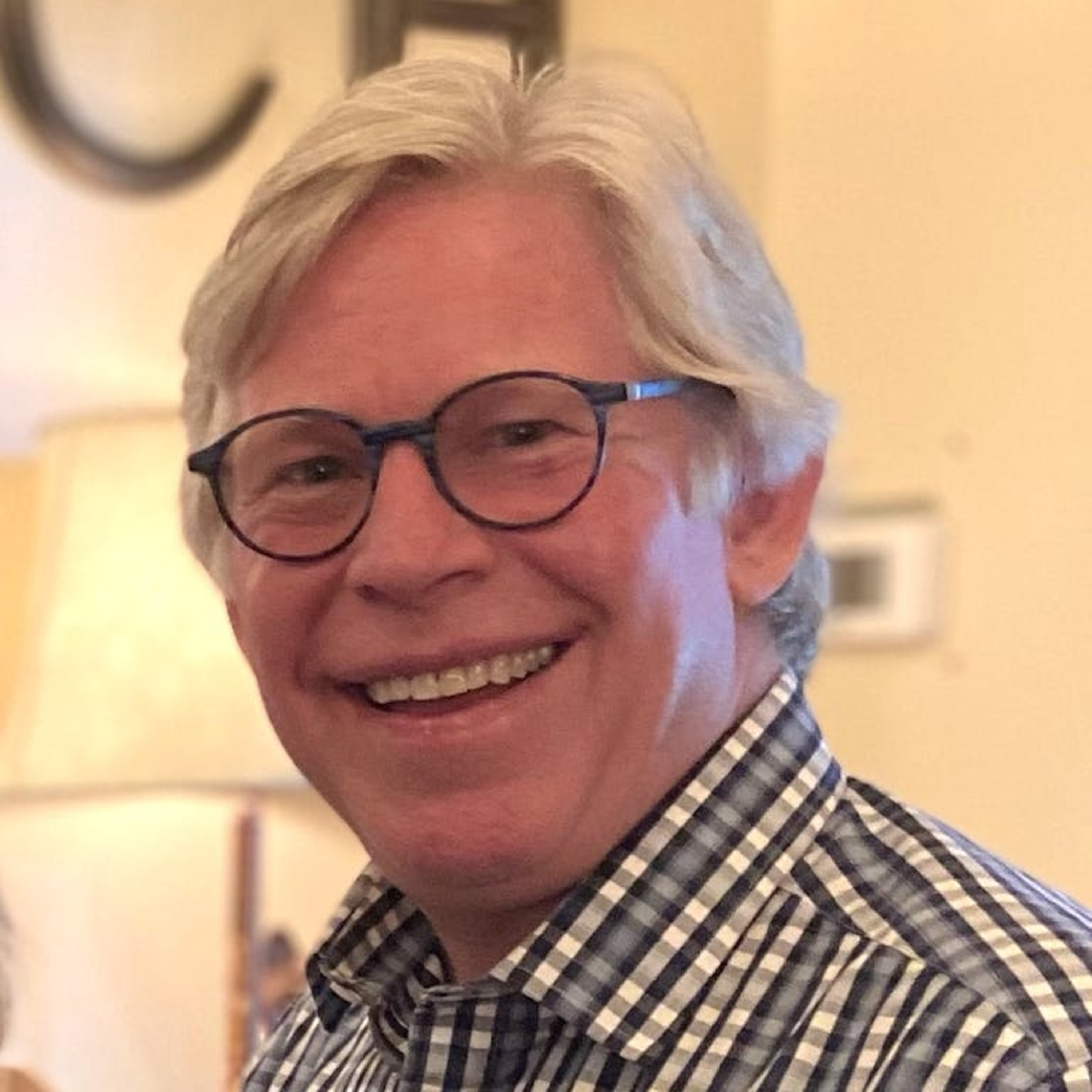 Phantom Electric Ghost Interviews Richard Rosser: Filmmaker, Author, Master Storyteller, Creative Catalyst, AI Aficionado