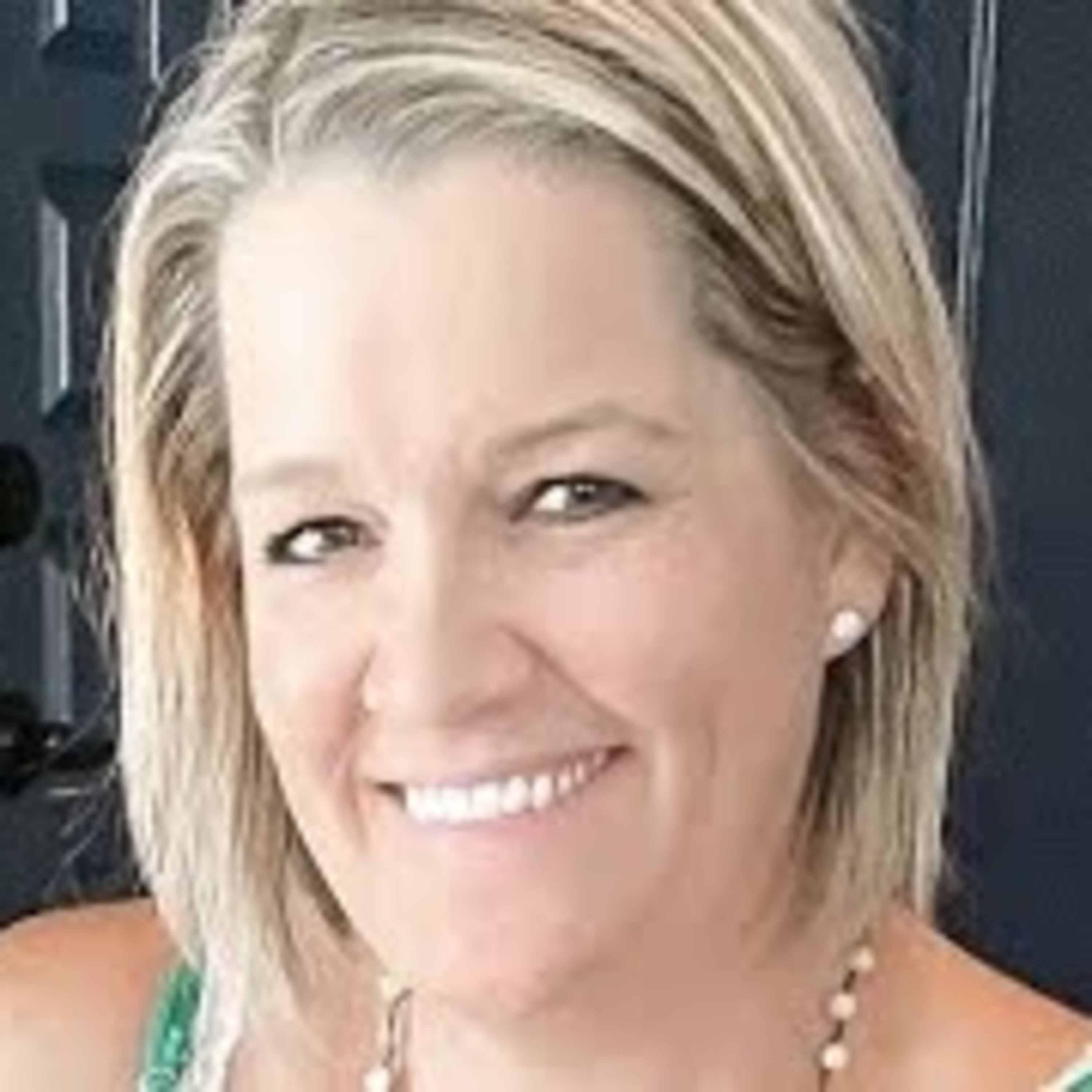 Phantom Electric Ghost Interviews: Shaunna Lee: Best-Selling Author and Podcast Host: "How does a person find their purpose?" episode artwork