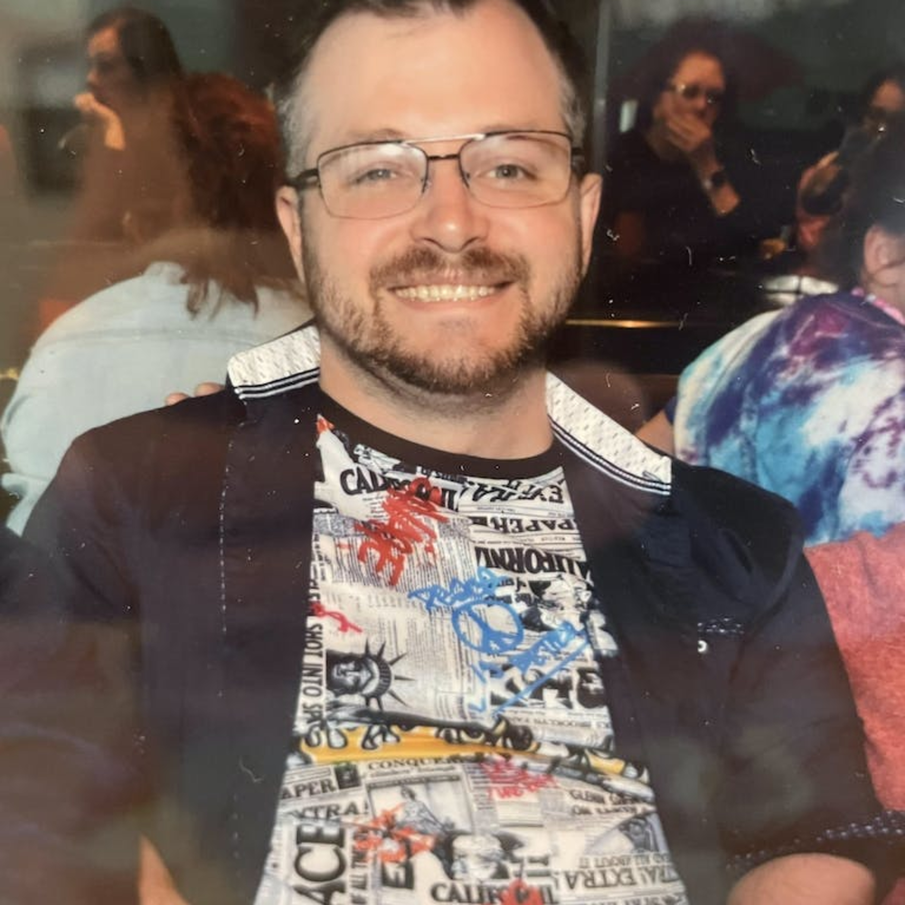 Phantom Electric Ghost Interviews Ethan Bach: "From the depths of hell and rising from the ashes, this first time Author has a ridiculous story to tell!" episode artwork