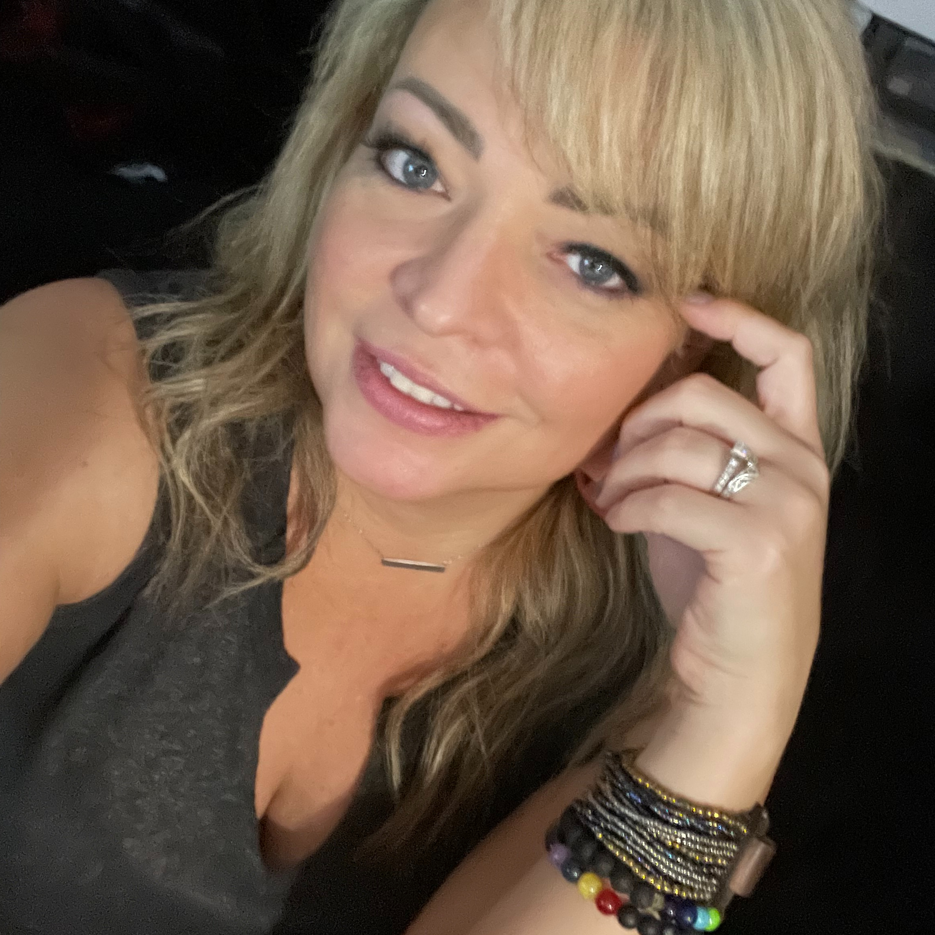 Phantom Electric Ghost Interviews Dee Hurley: Emotion/Body code practitioner and QLA Healing from PTSD using frequency  episode artwork