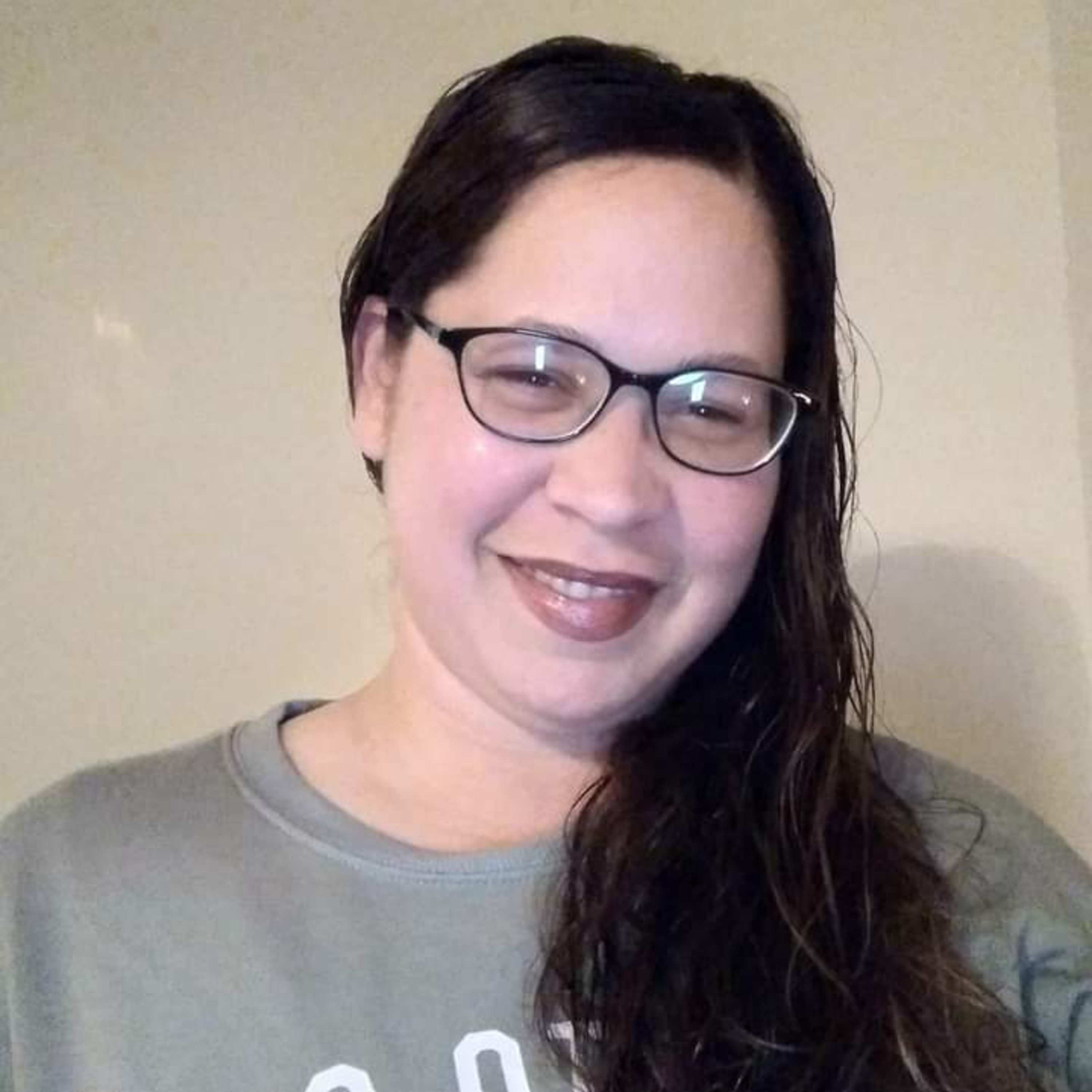 Phantom Electric Ghost Interviews Francelyn Devarie: Podcaster, Dreamer, Mail Lady, Mental Health Advocate “What is life with Francy?” episode artwork