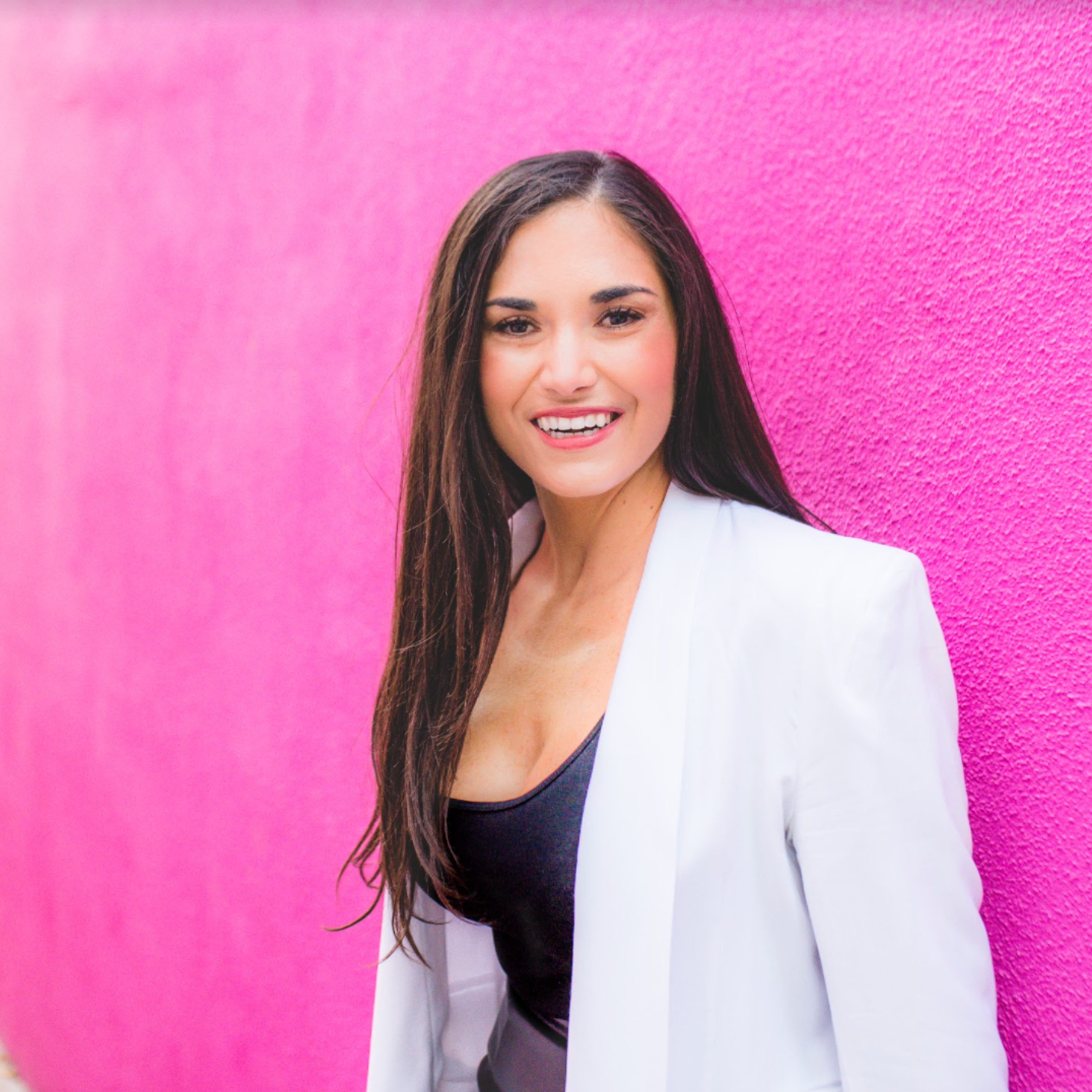 Phantom Electric Ghost Interviews Stephanie Riel: Top 40 Under 40 Entrepreneur | Brand Strategist Entrepreneurship & Going All In: Tips From An 13-Year Entrepreneur episode artwork
