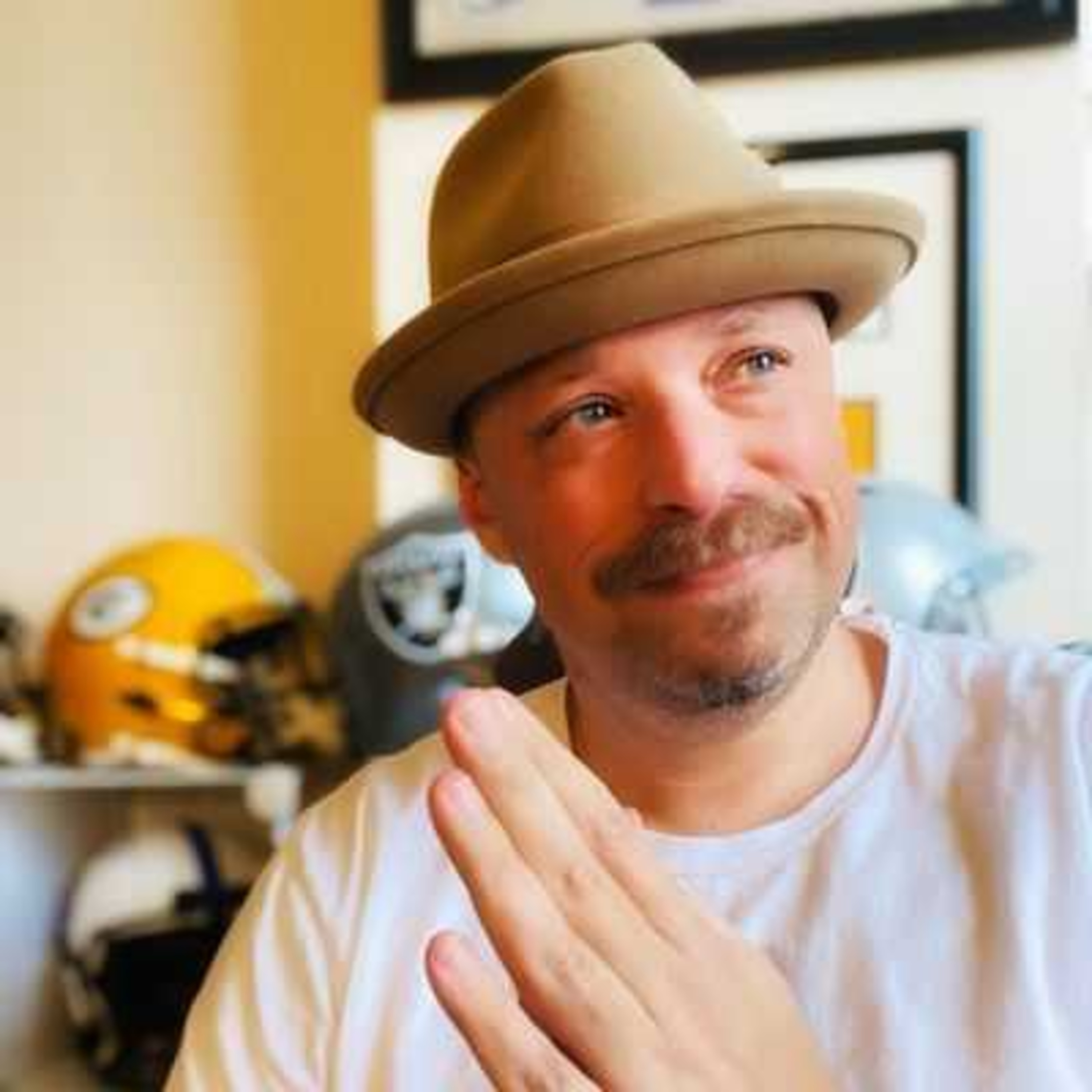 Phantom Electric Ghost Interviews Jay Staples: Mental Health Advocate, Life Coach, Business Coach, Recovery Coach, Presenter Change your thinking, your life will change. episode artwork