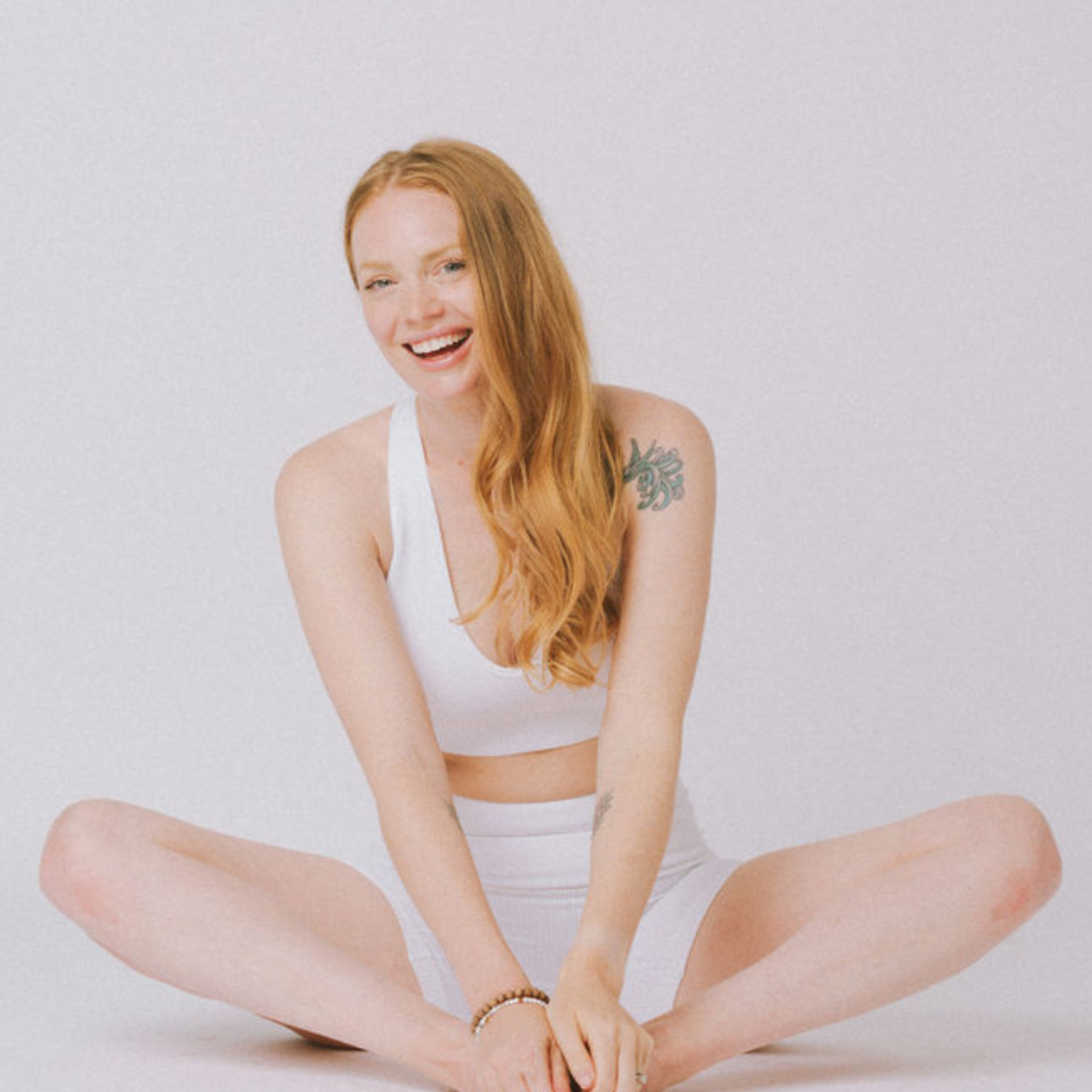 Phantom Electric Ghost Interviews Lauren Leduc: Author, Yoga Teacher, Intuitive, and Mama Embodying Your Inner Goddess