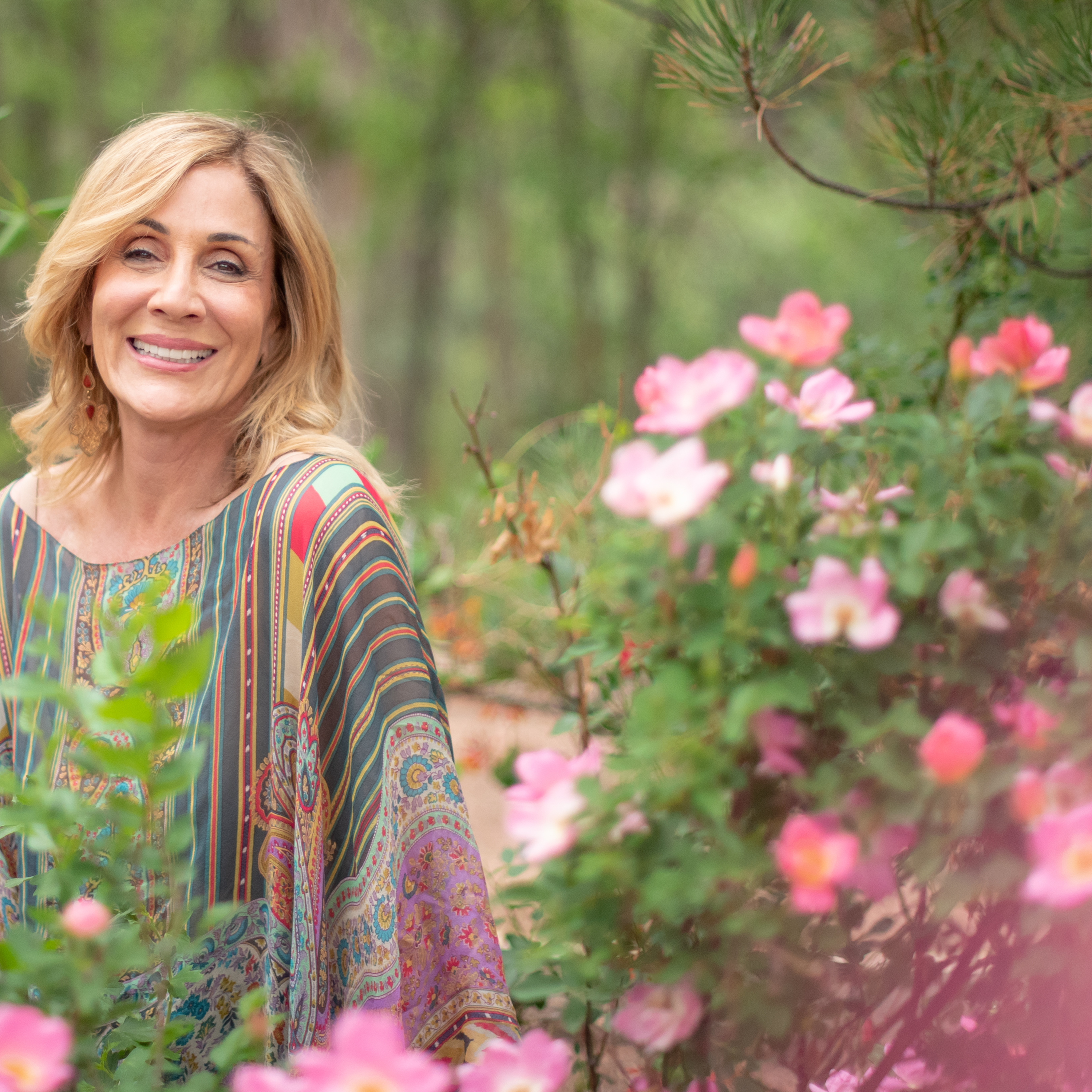 Phantom Electric Ghost Interviews: Lisa Shield: Love Coach & Heart Opening Expert Finding the Guardian of Your Soul episode artwork
