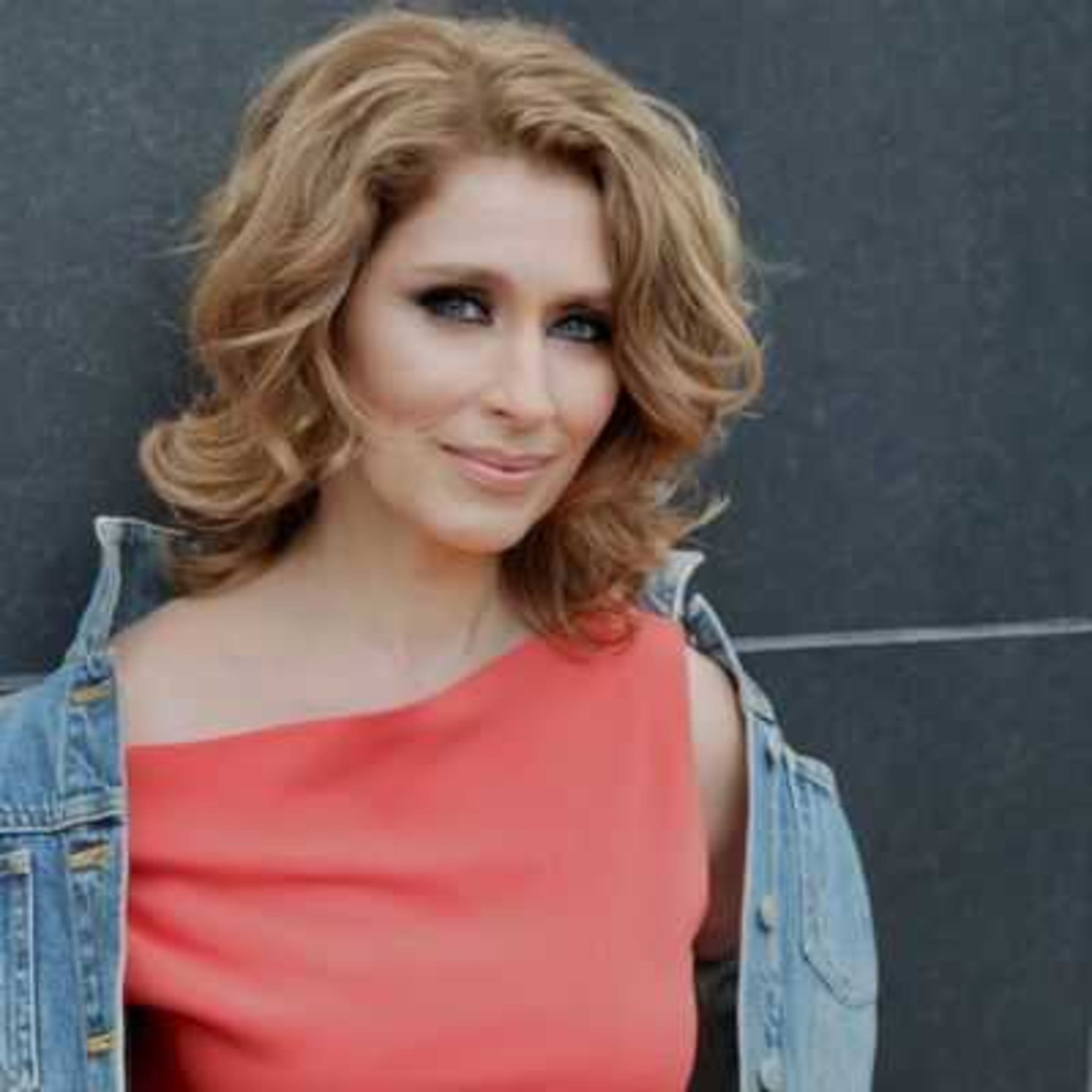 PEG Podcast With Ann Kittredge: Versatile Talent: Singer, Actress, Volunteer, Advocate & More episode artwork