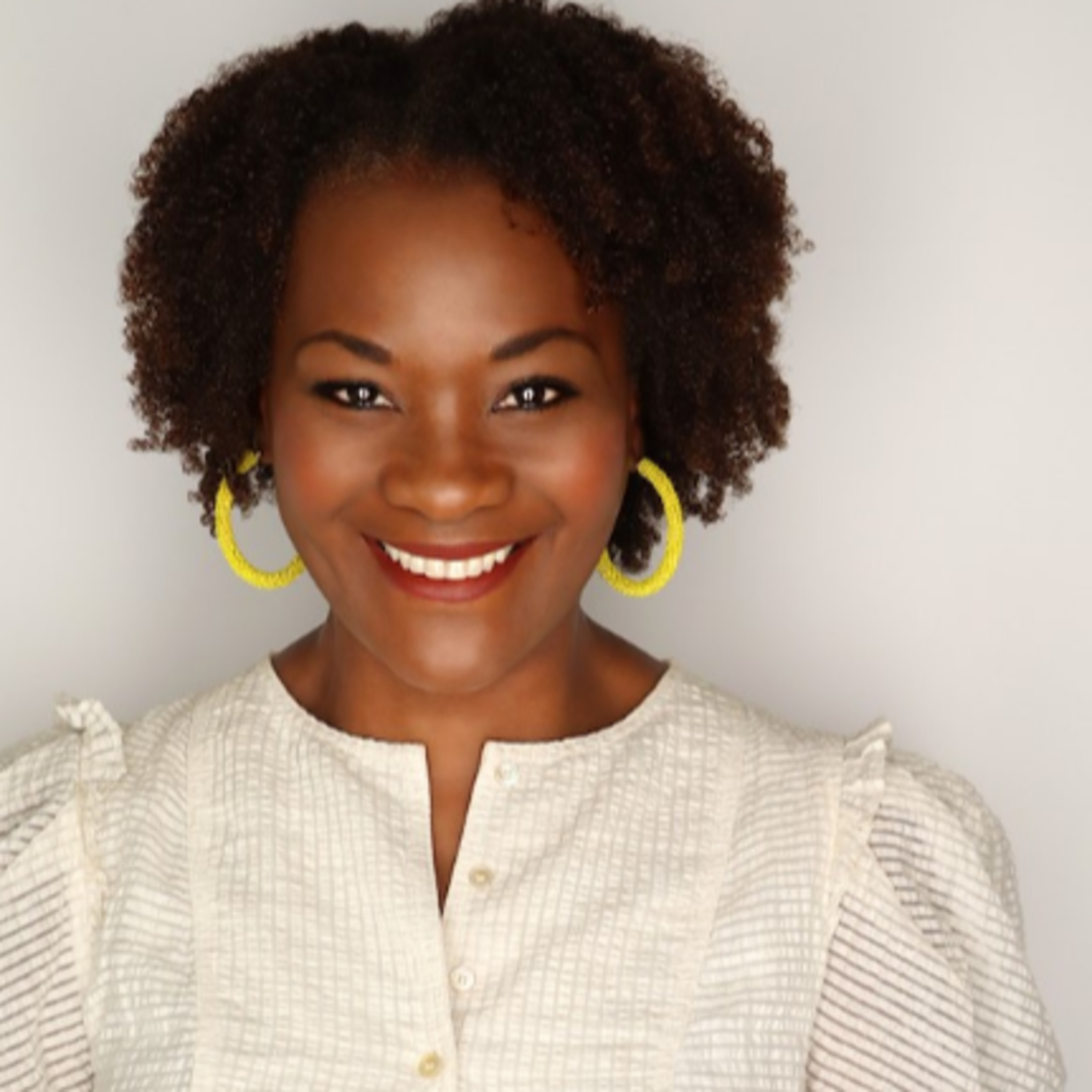Phantom Electric Ghost Podcast With Ayo Haynes: Scripting Motherhood: How to Adopt as a Single Woman and Thrive