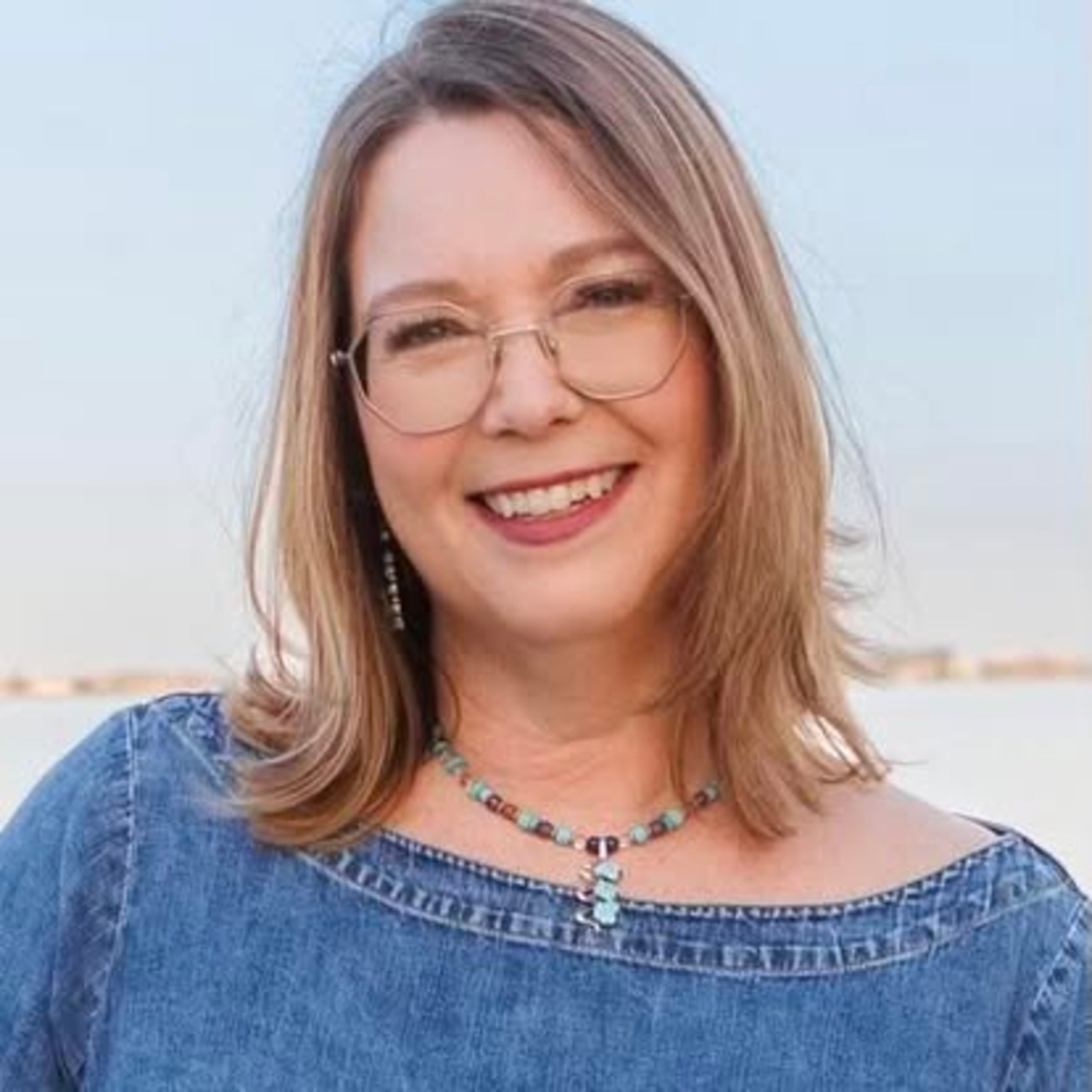 Leigh-Ann Larson: “Energy Healing for Grief: How Spirit and Science Unite to Heal the Heart” episode artwork