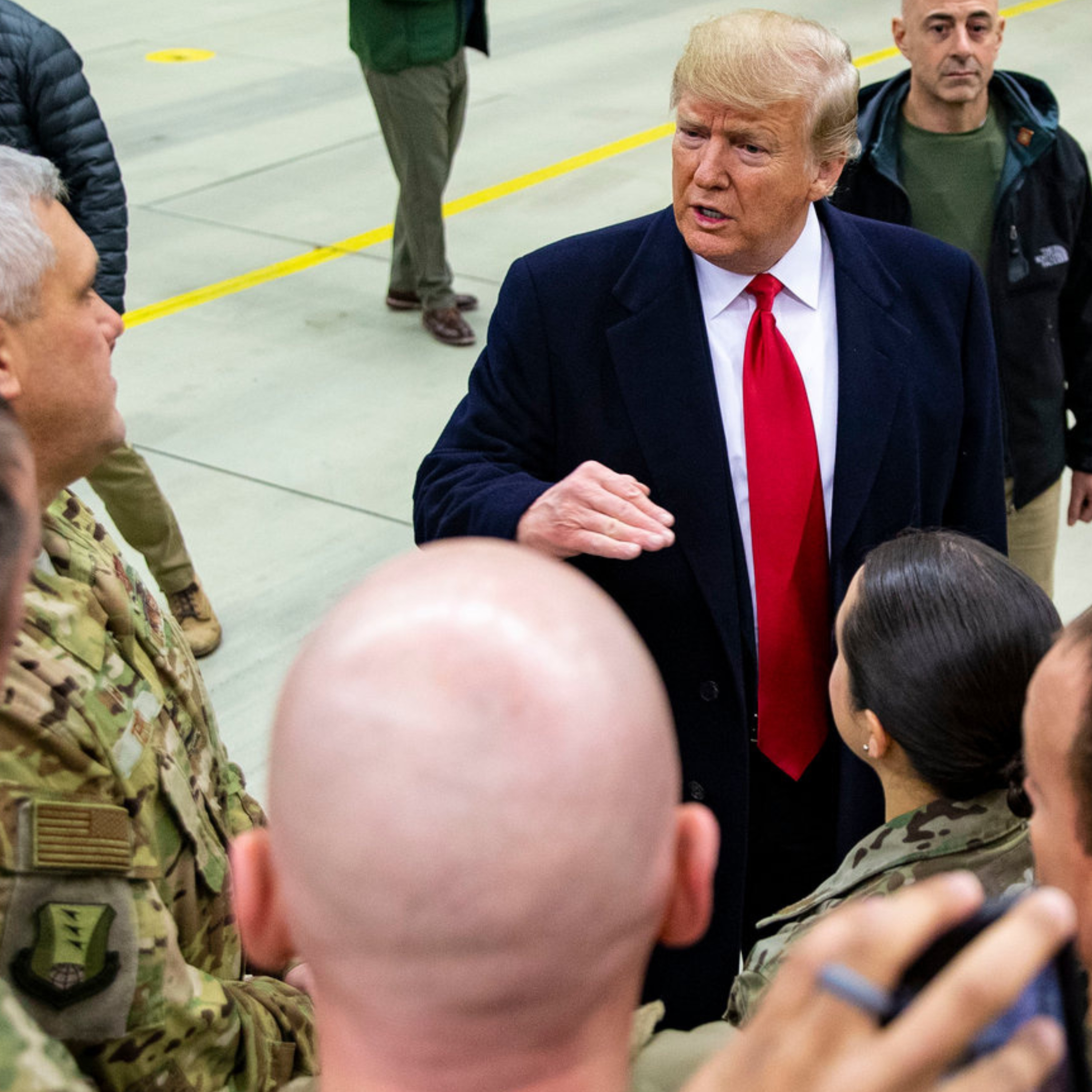 Pentagon grijpt in: Trump buiten spel