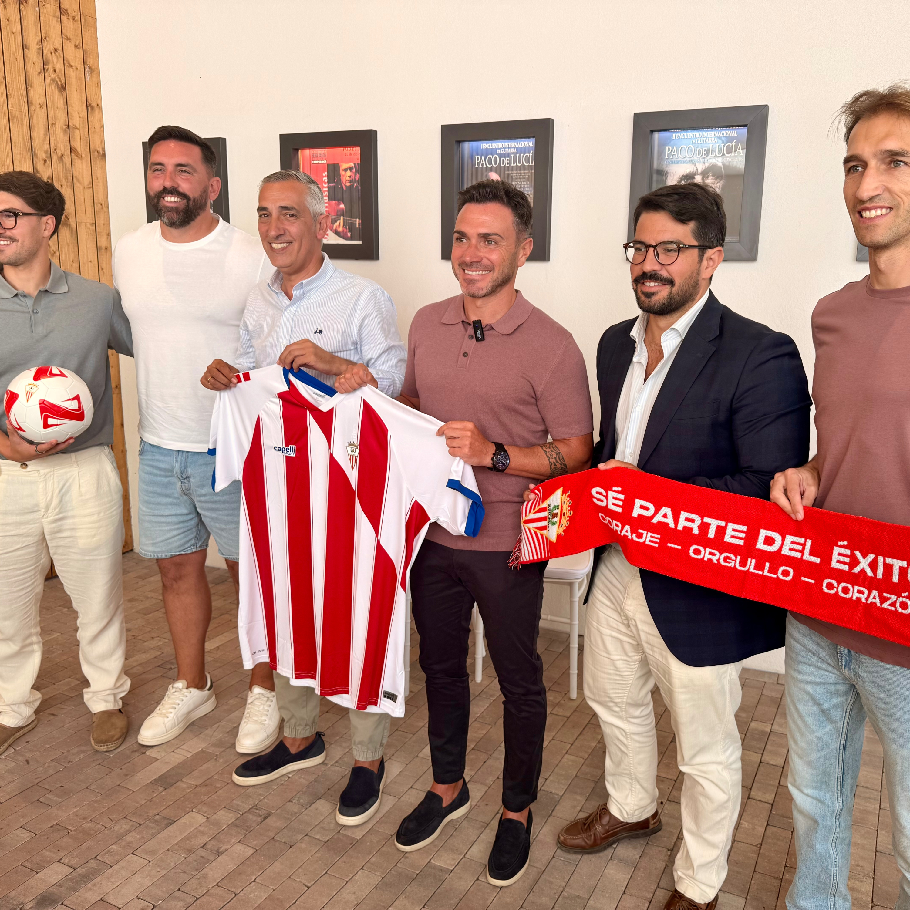 Presentación Adrián Colunga