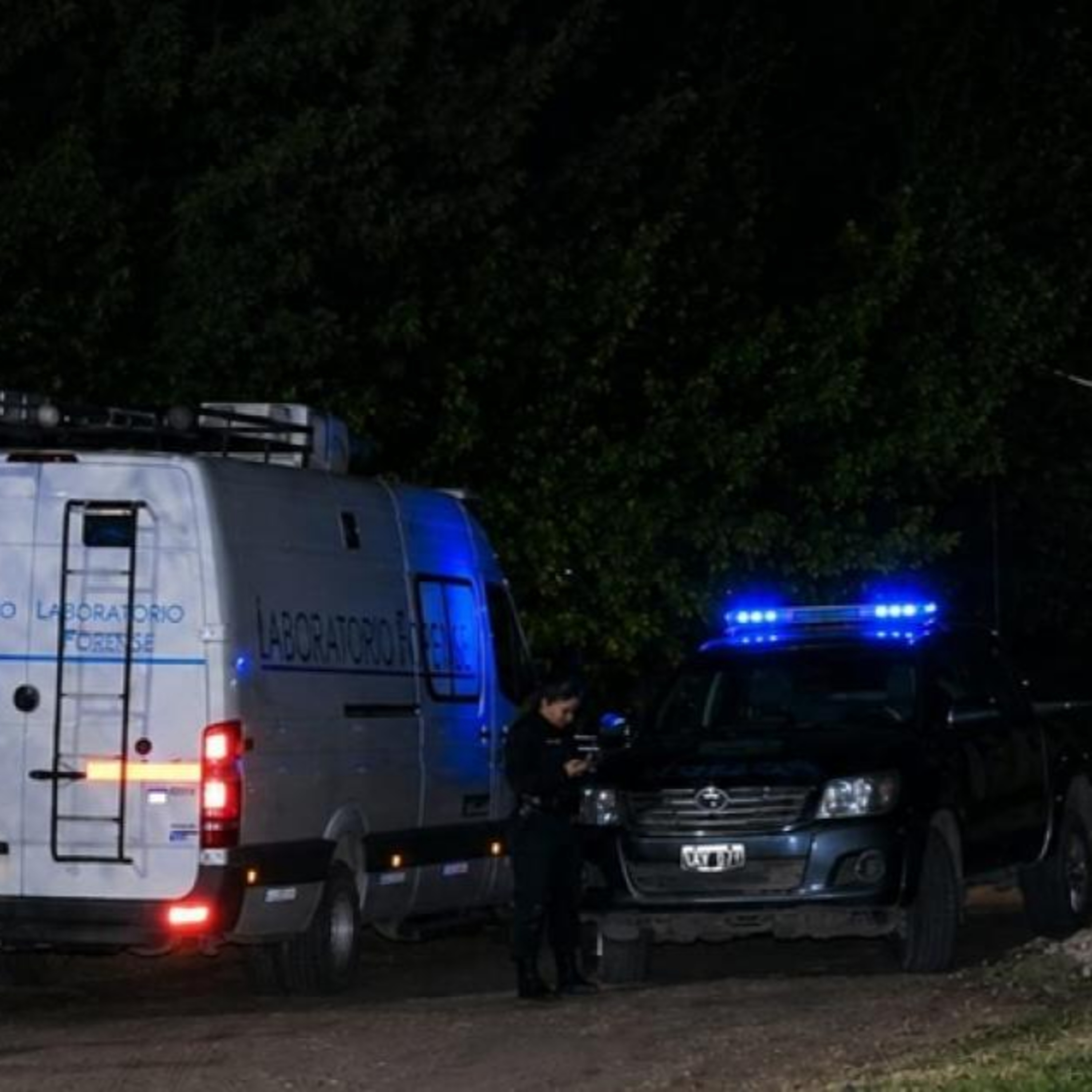 Otro violento asalto en Santa Rosa: un asaltante murió y un policía fue apuñalado episode artwork