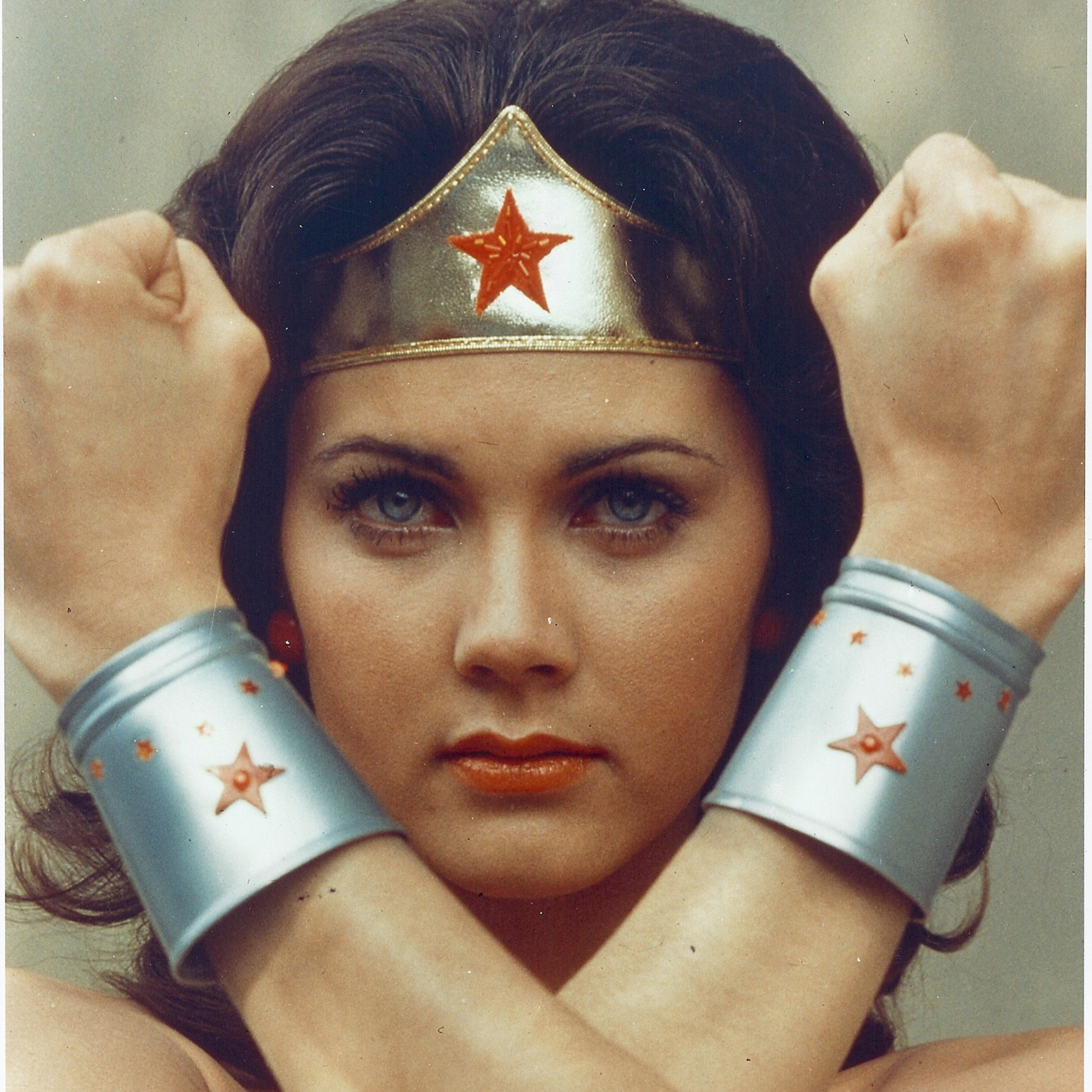 TV & Movie Reviews: Wonder Woman (1975) (copyright infringement free re-release)
