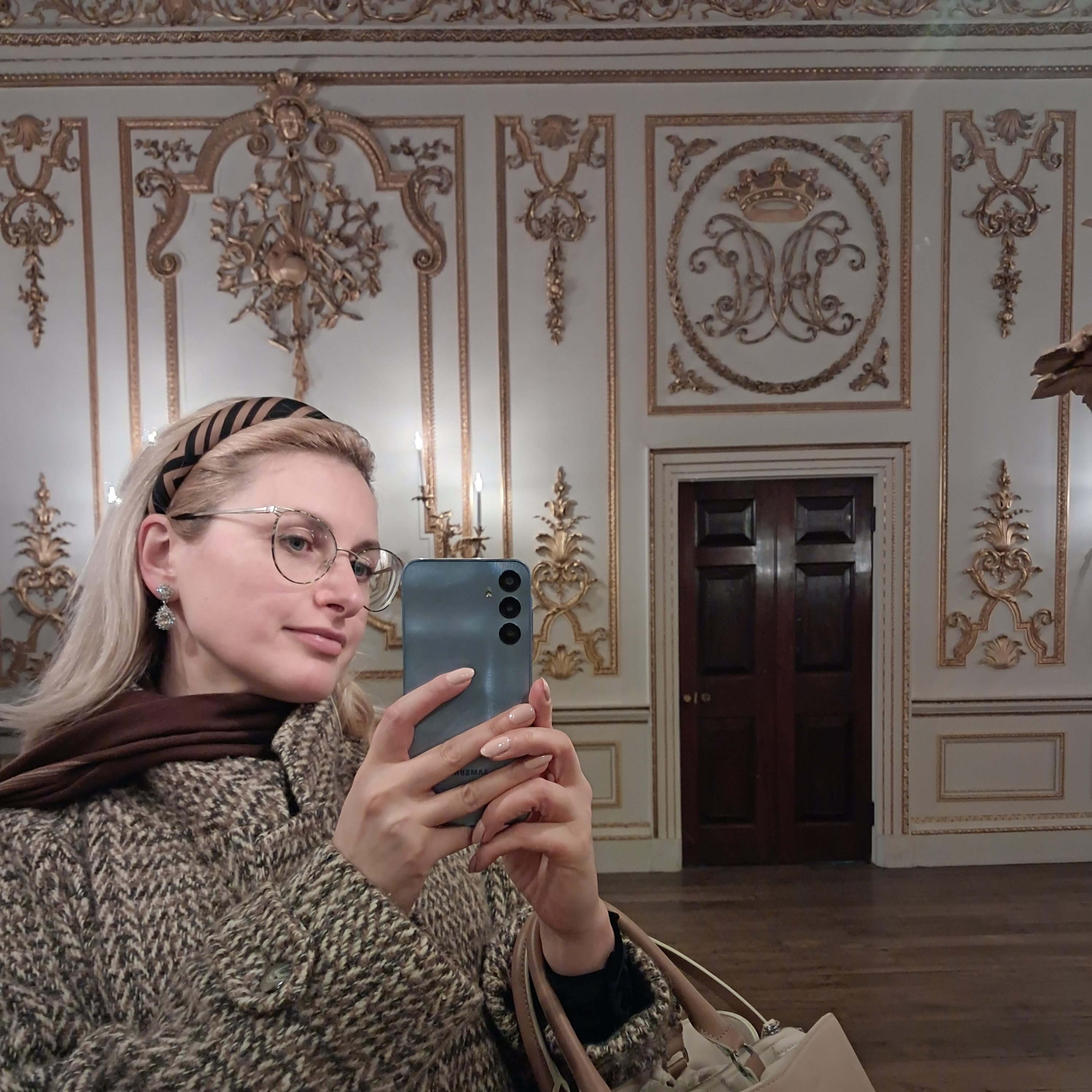 078-EN - My Fascination with the V&A Museum and a Few Upcoming Cultural Events in London episode artwork