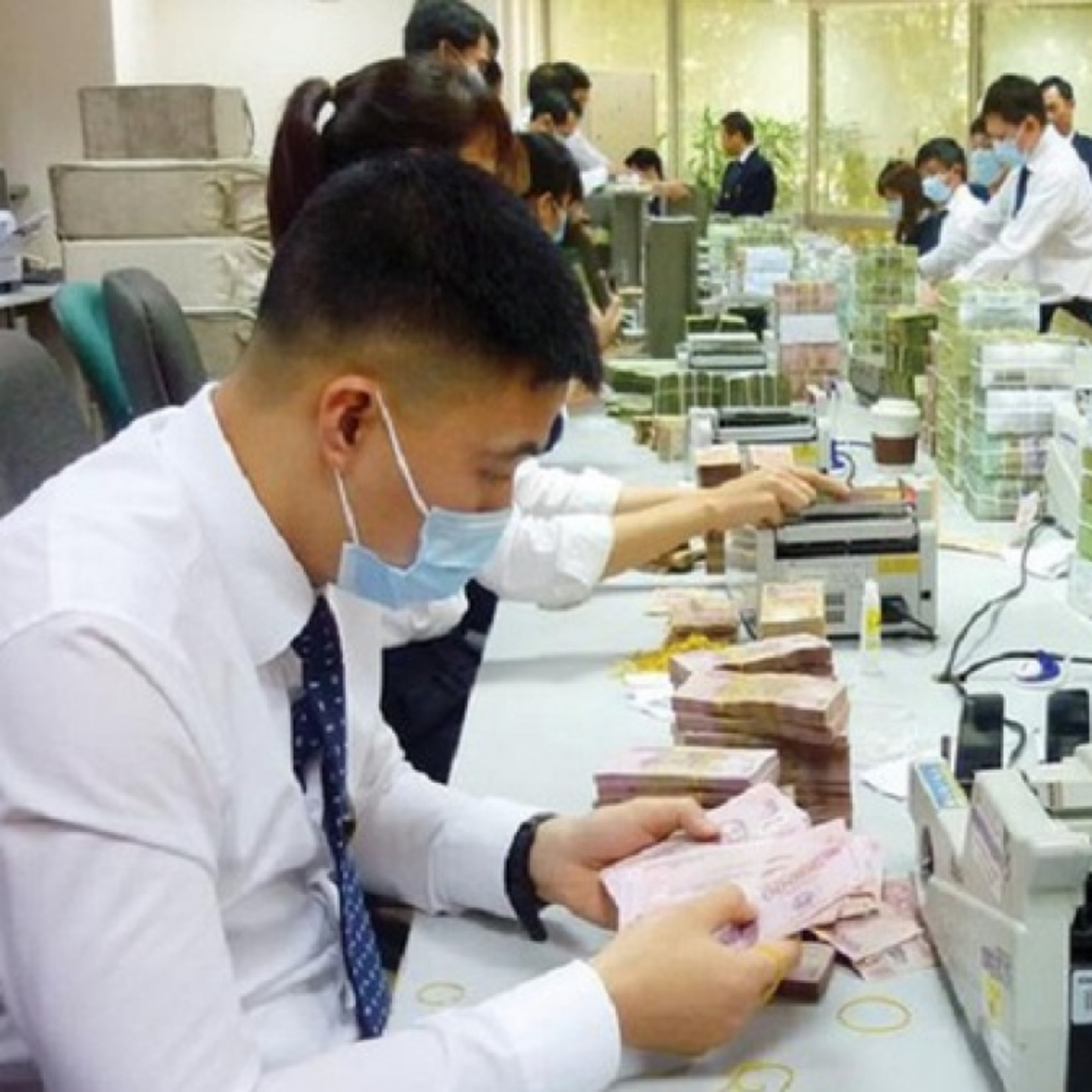 Dự thảo Luật Tổ chức tín dụng (sửa đổi): được bán nợ xấu cho các cá nhân, pháp nhân episode artwork