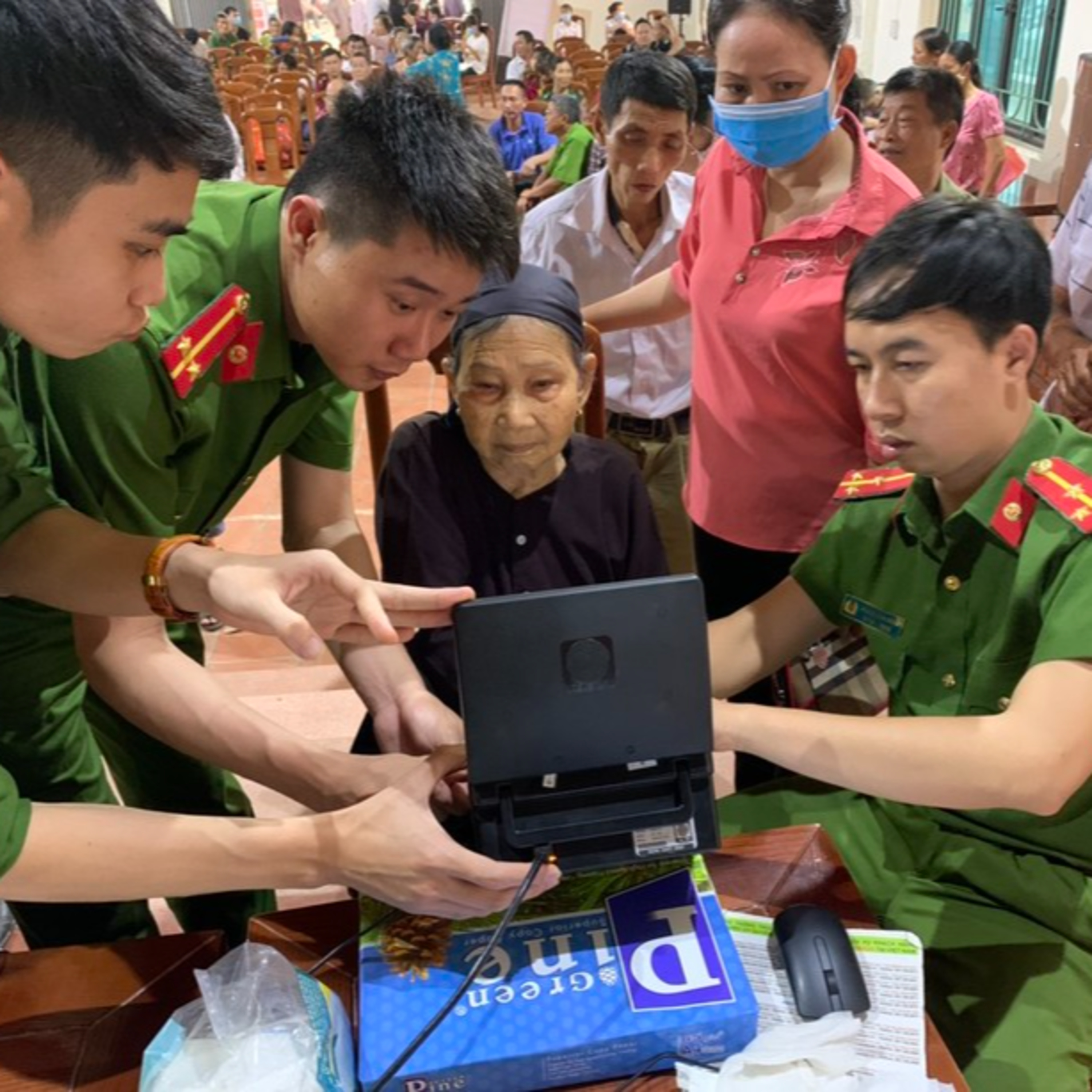 Dự thảo Luật Căn cước: Nghiên cứu cấp căn cước cho người không quốc tịch và con lai episode artwork