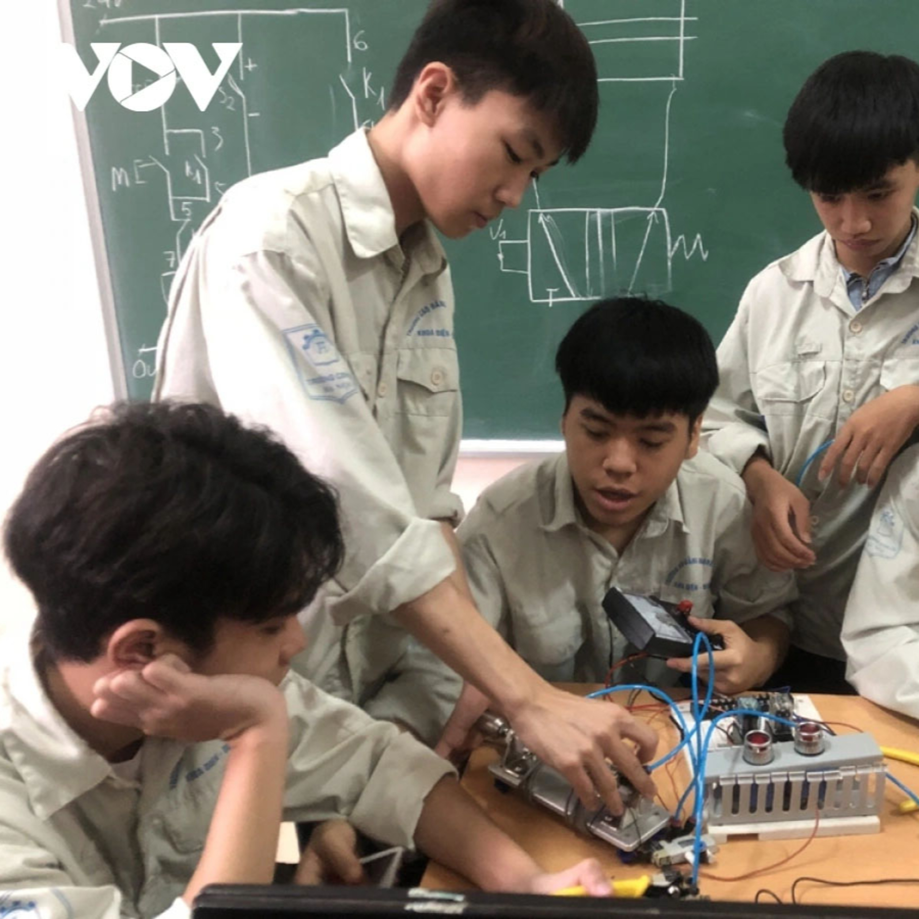 Dự thảo Luật Giáo dục sửa đổi: Coi học nghề tương đương cấp học phổ thông episode artwork