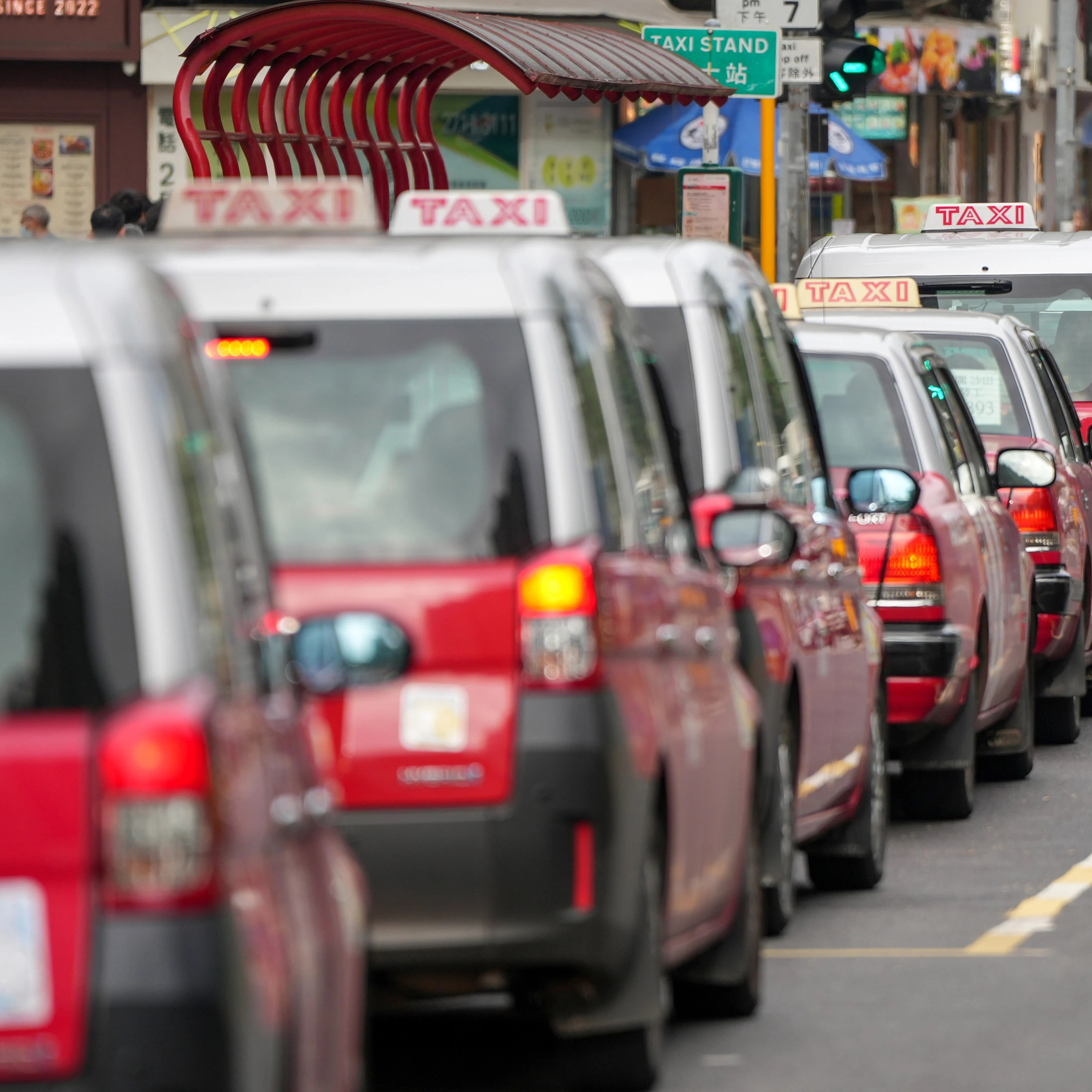 Hong Kong tính điểm tài xế taxi để cải thiện an toàn và dịch vụ taxi episode artwork