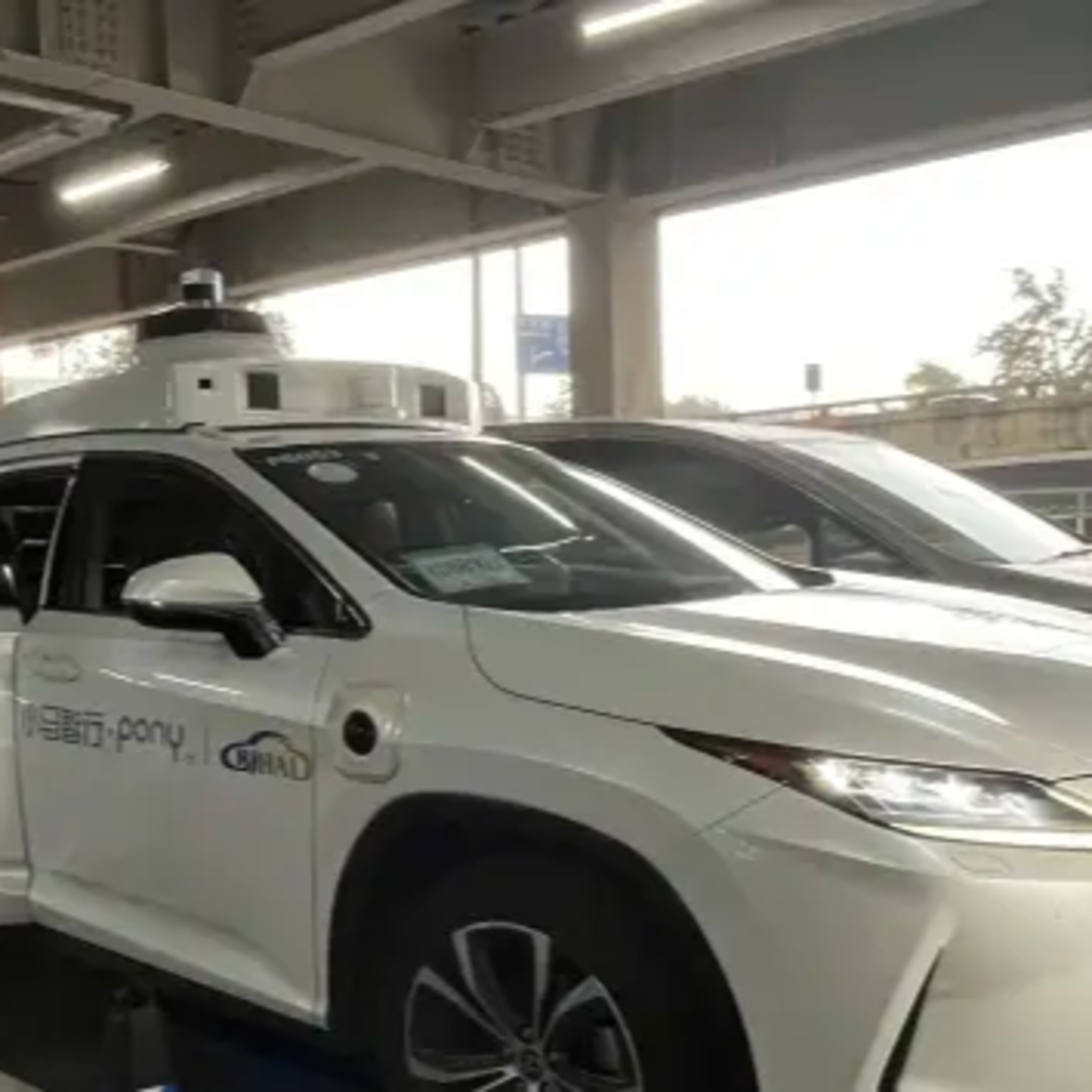 Trung Quốc: Dịch vụ taxi không người lái sẽ đạt 183 tỷ USD, chiếm 60% thị trường gọi xe episode artwork