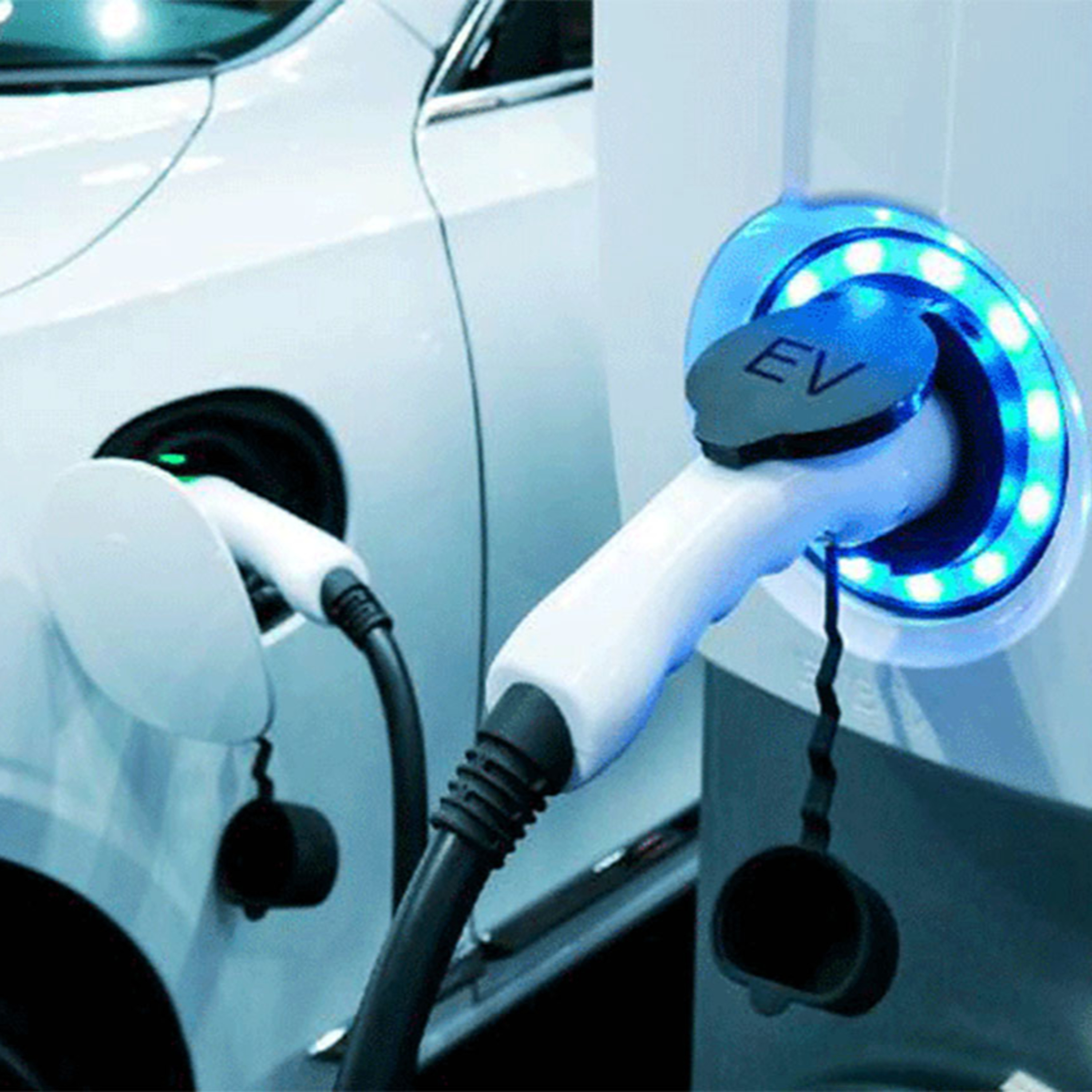 Ô tô lai hybrid trong cuộc chiến với xe điện về sự tiện lợi và giải pháp tốt nhất trong ngắn hạn episode artwork