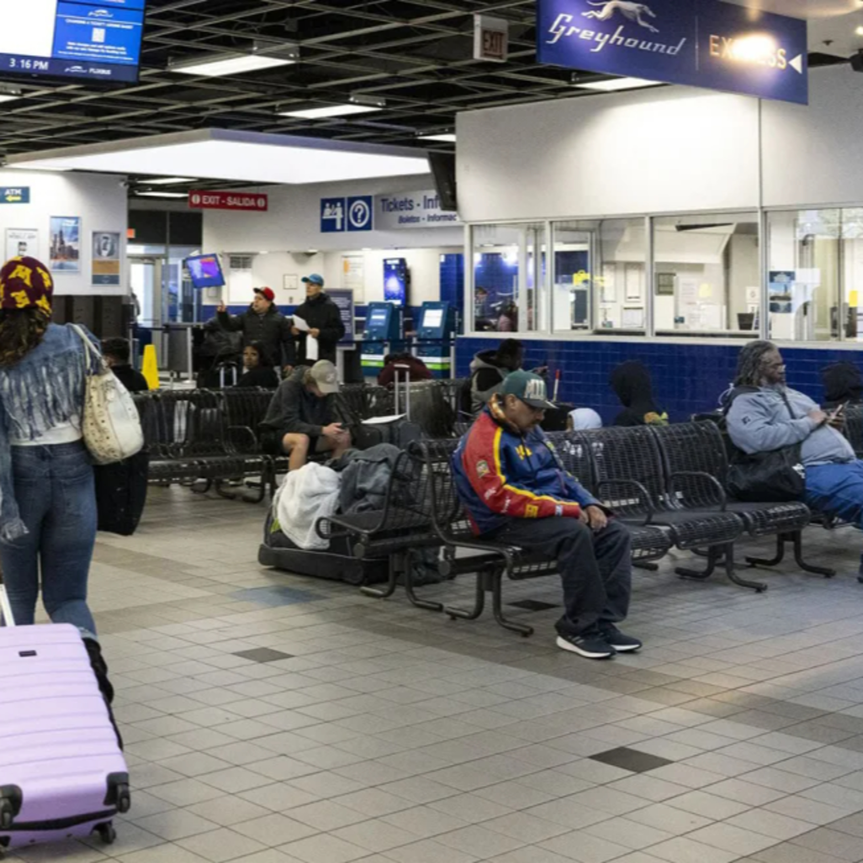 Bến xe buýt liên tỉnh duy nhất ở Chicago sắp bị “xóa sổ” và liệu nên coi đây là dịch vụ công cộng? episode artwork
