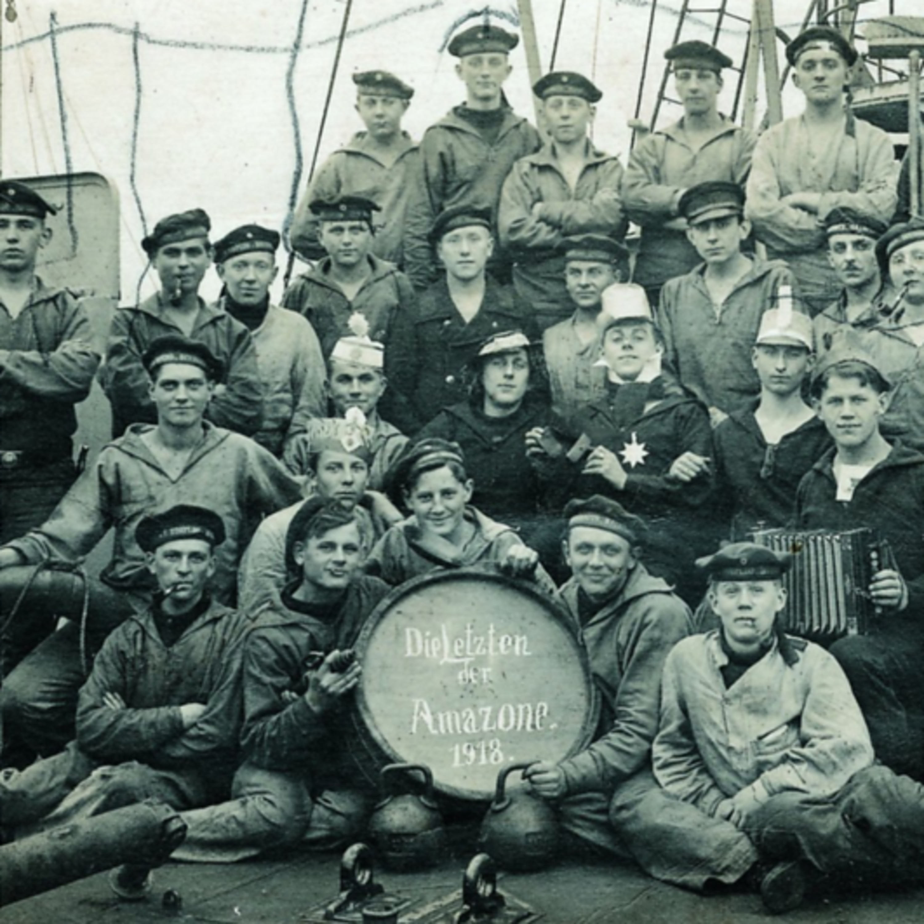 Niemcy się rozpadają, marynarze się buntują. Historia Nazistów 8 // Za Rubieżą - 539