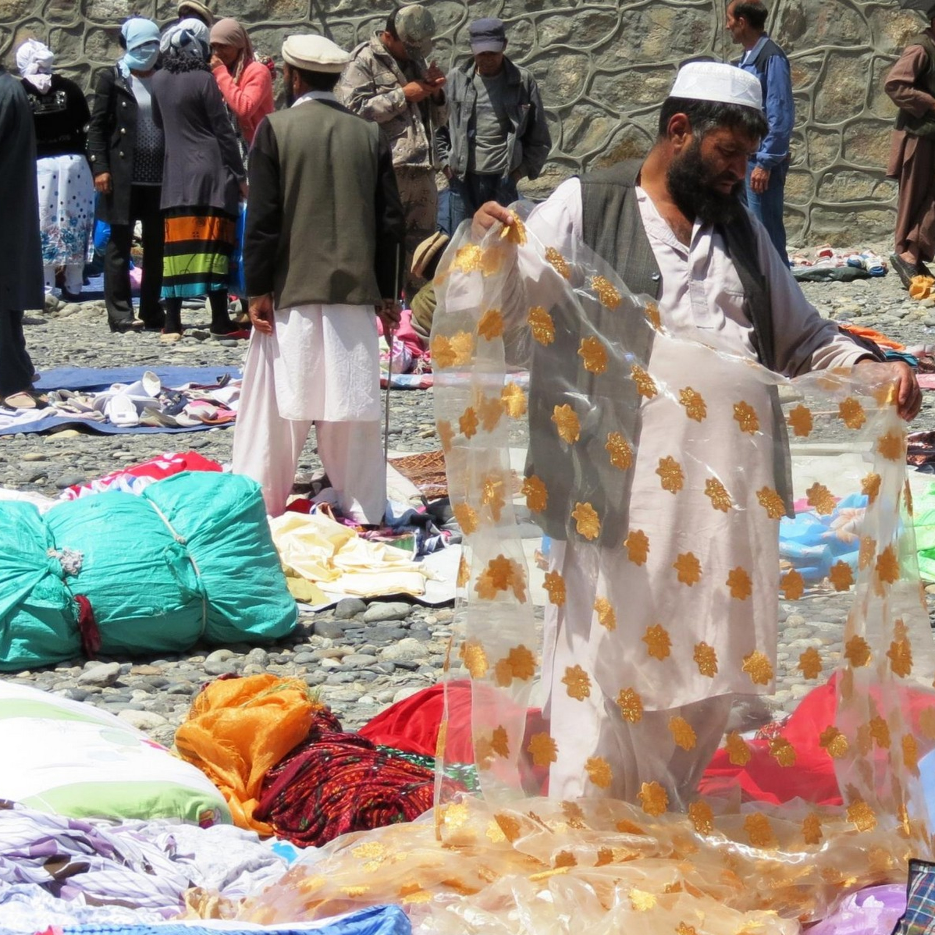 Afganistan i sąsiedzi, kto handluje z talibami? // Za Rubieżą - 590