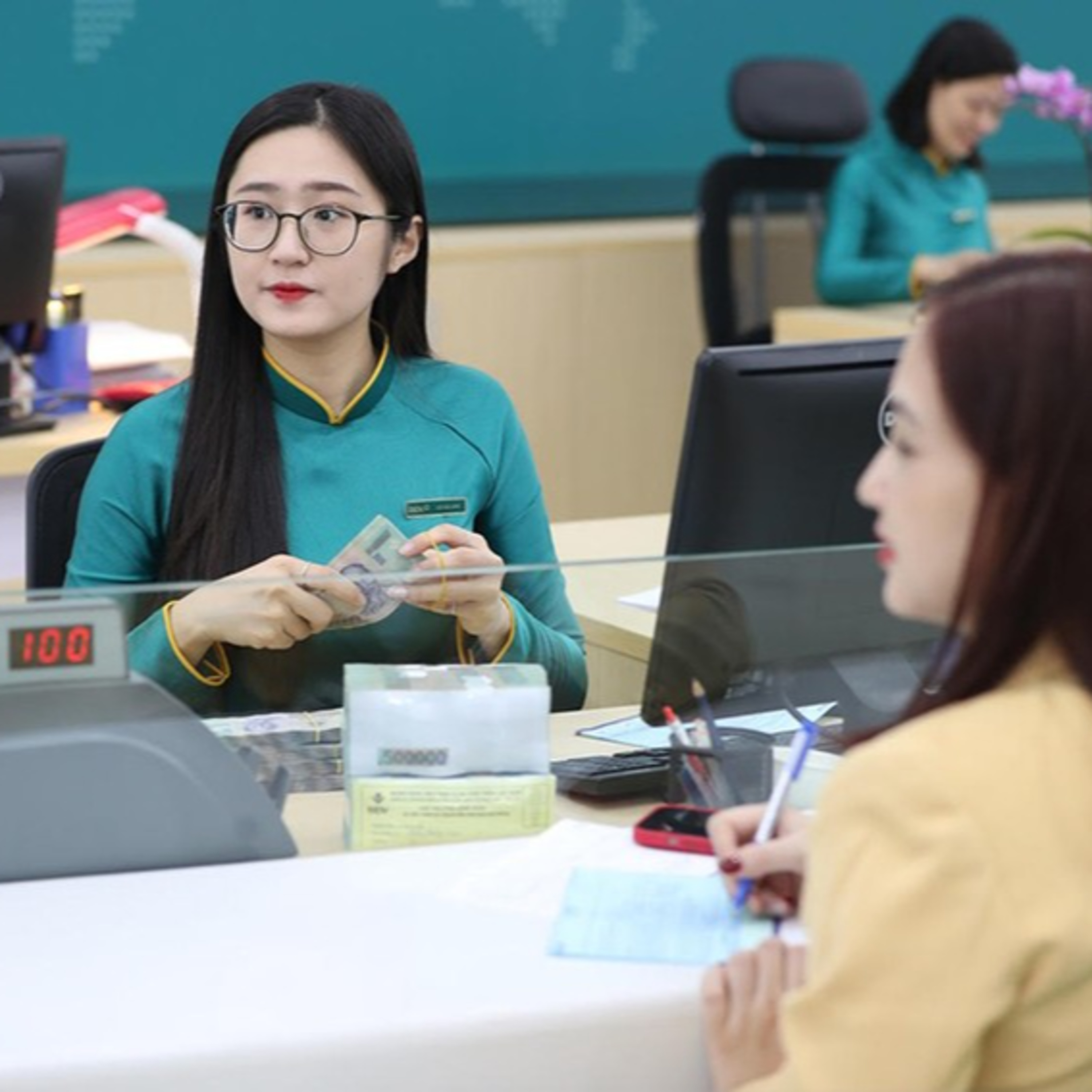 Tăng cường “sức khỏe” cho doanh nghiệp – Điều chỉnh lãi xuất là chưa đủ episode artwork