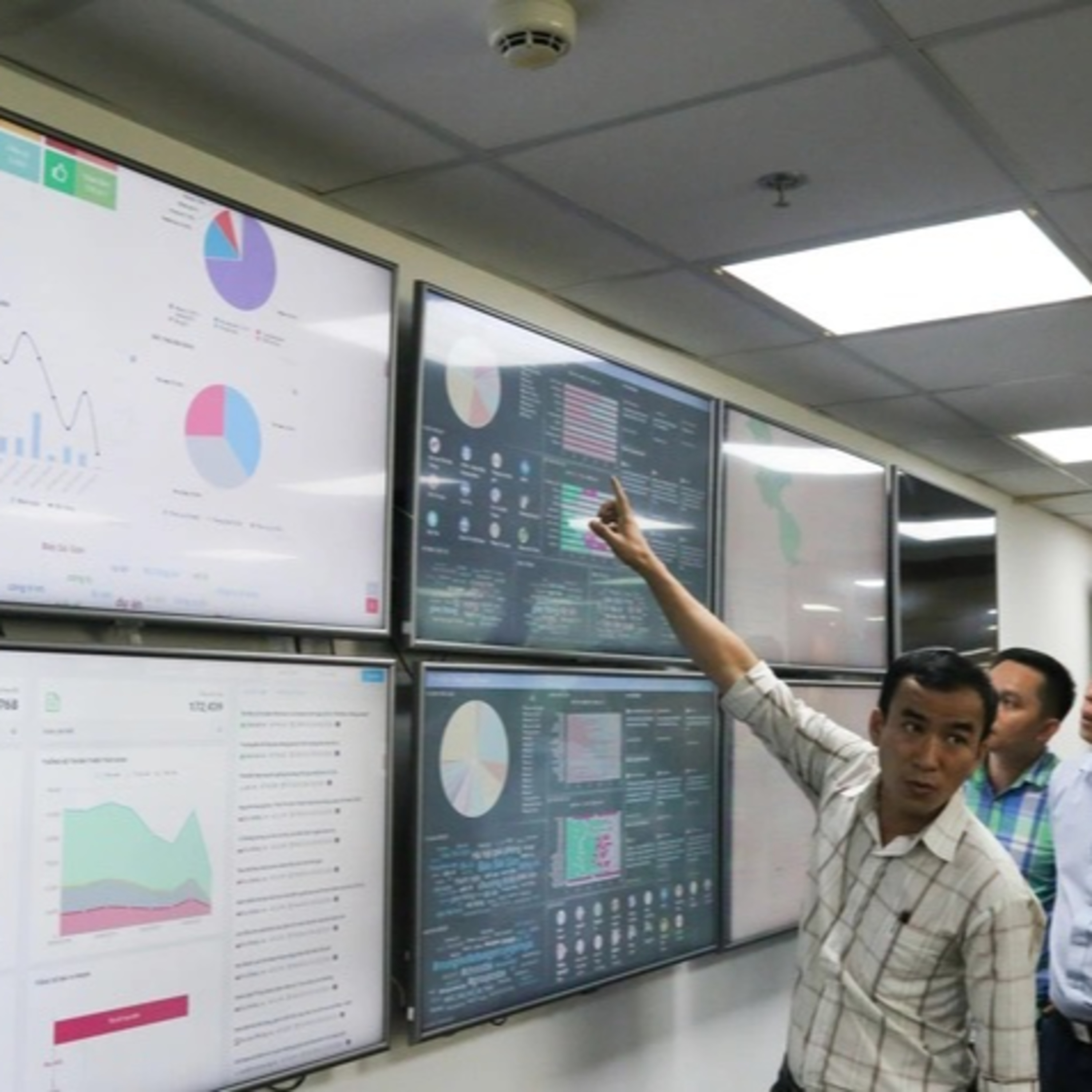TP.HCM: Lắng nghe mạng xã hội để kéo gần hơn khoảng cách giữa chính quyền với nhân dân episode artwork