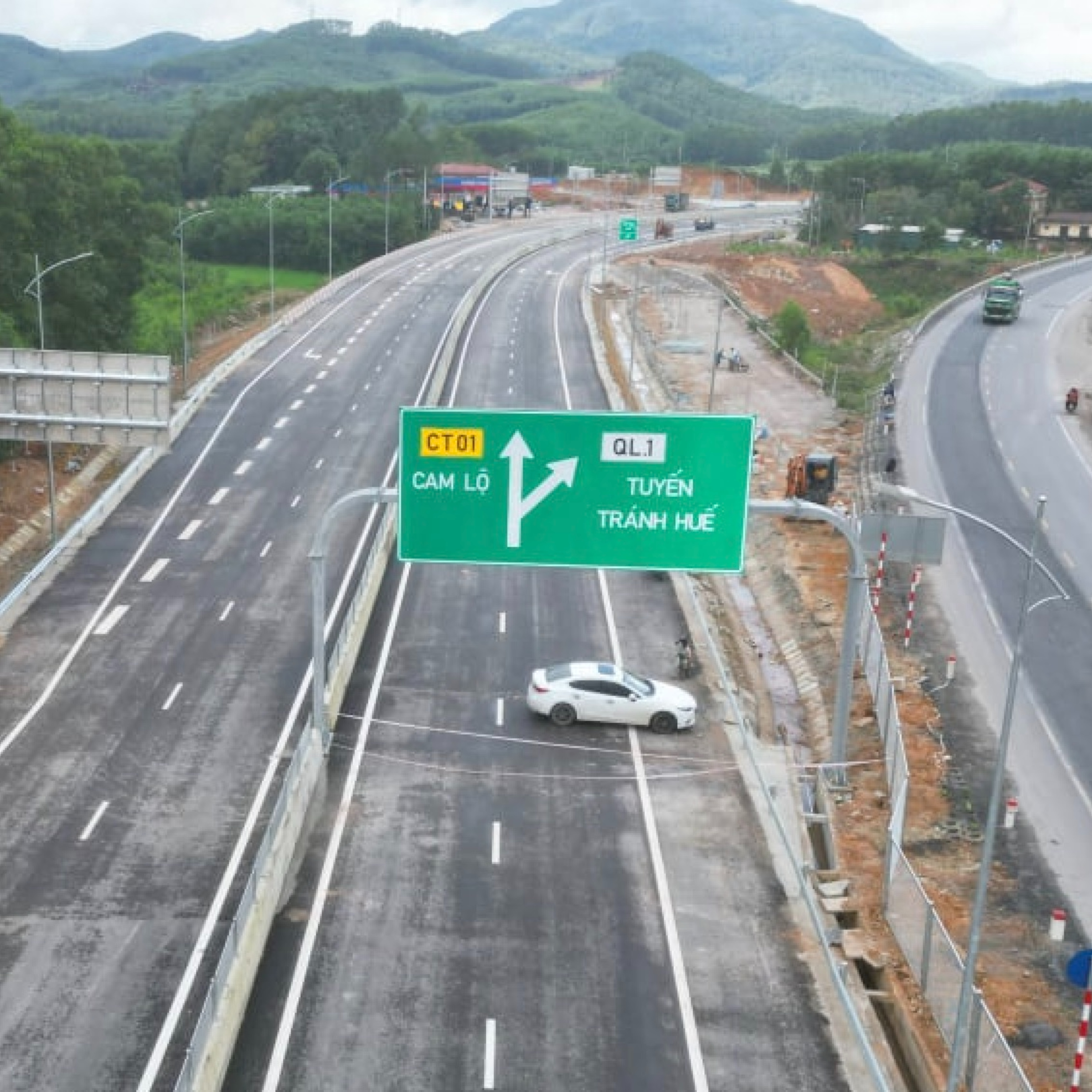 Đối thoại: Phân luồng lại cao tốc Cam Lộ - La Sơn - Căn cứ khoa học hay rủi ro bị “đẩy” cho địa phương episode artwork