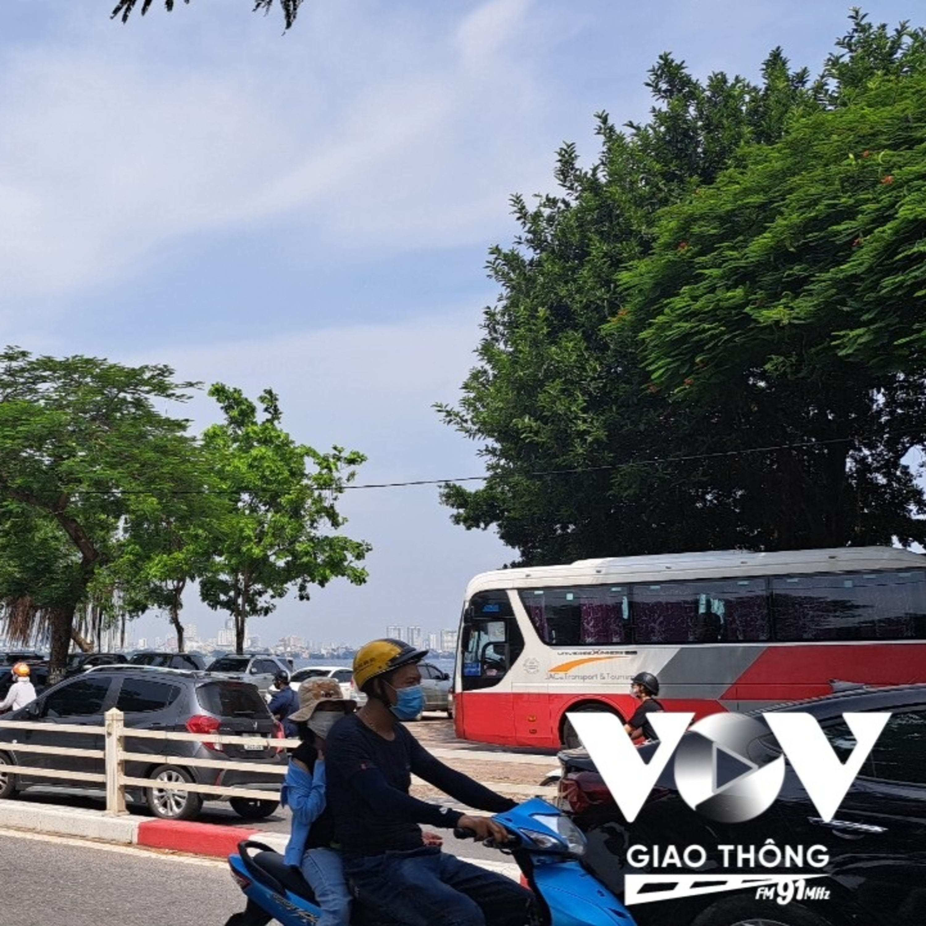Trò chuyện trên phố: Các điểm du lịch quanh Hồ Tây "khát" bãi đỗ xe episode artwork