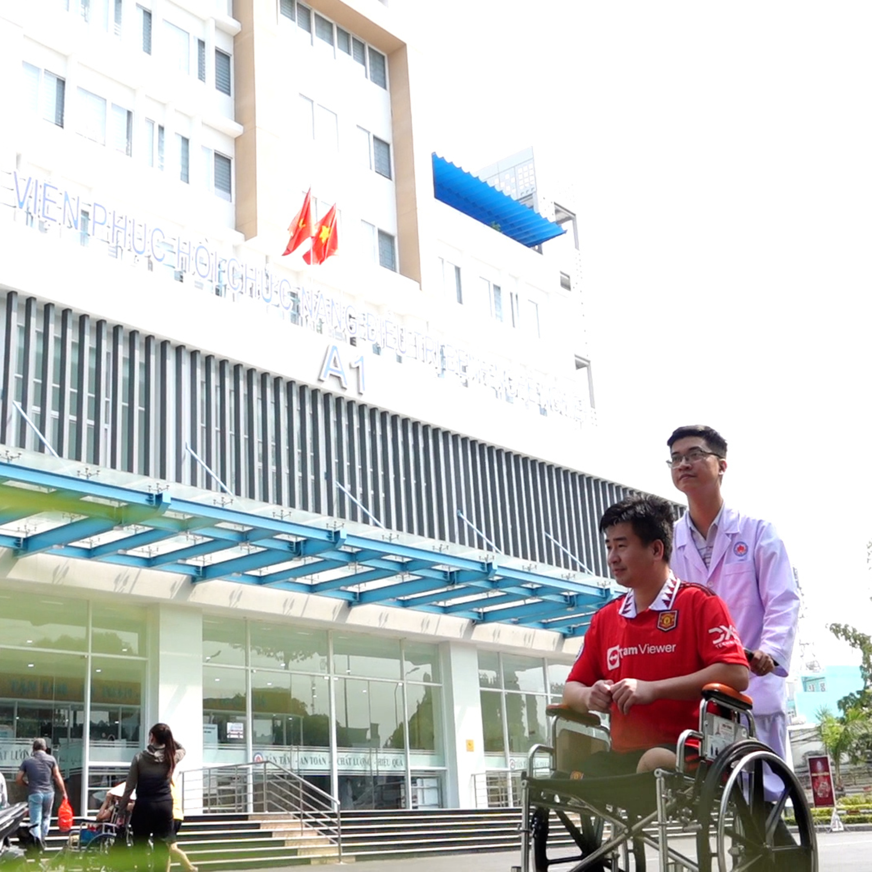 Hành trình hồi phục kỳ diệu của Đại uý công an bị đứt lìa hai chân khi truy bắt cát tặc episode artwork