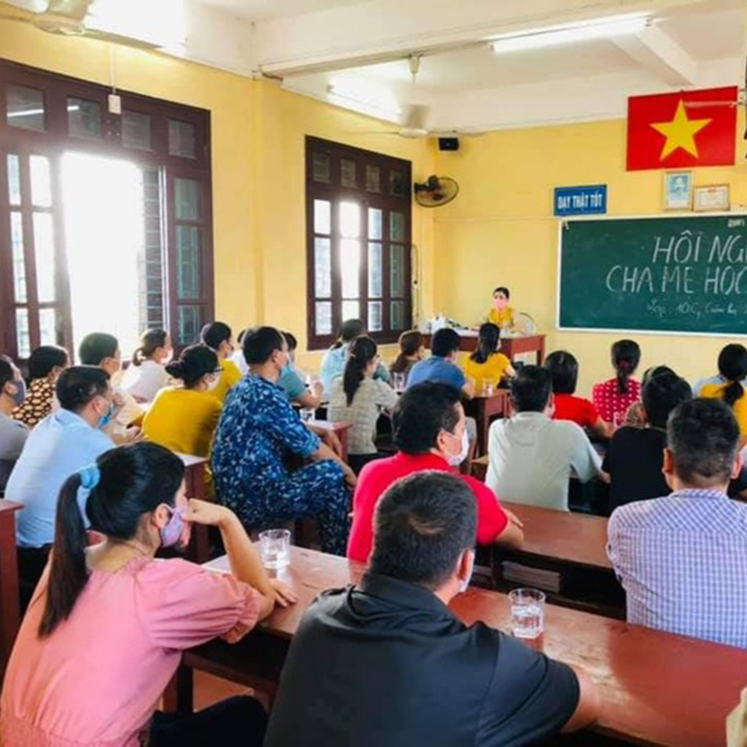 Đối thoại: Hoạt động của Ban đại diện phụ huynh – Nếu minh bạch thì dư luật sao phải “ồn ào” episode artwork