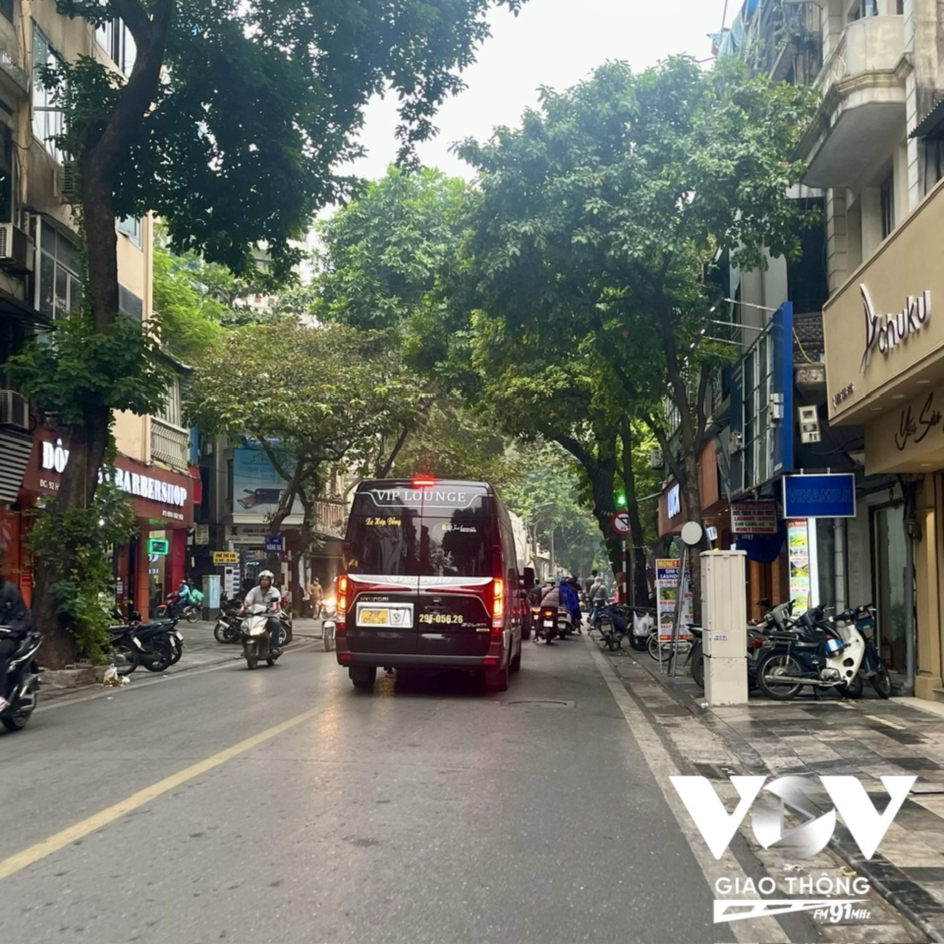 Trò chuyện trên phố: Gần cuối năm, phố cổ Hà Nội ngột ngạt vì tắc đường episode artwork
