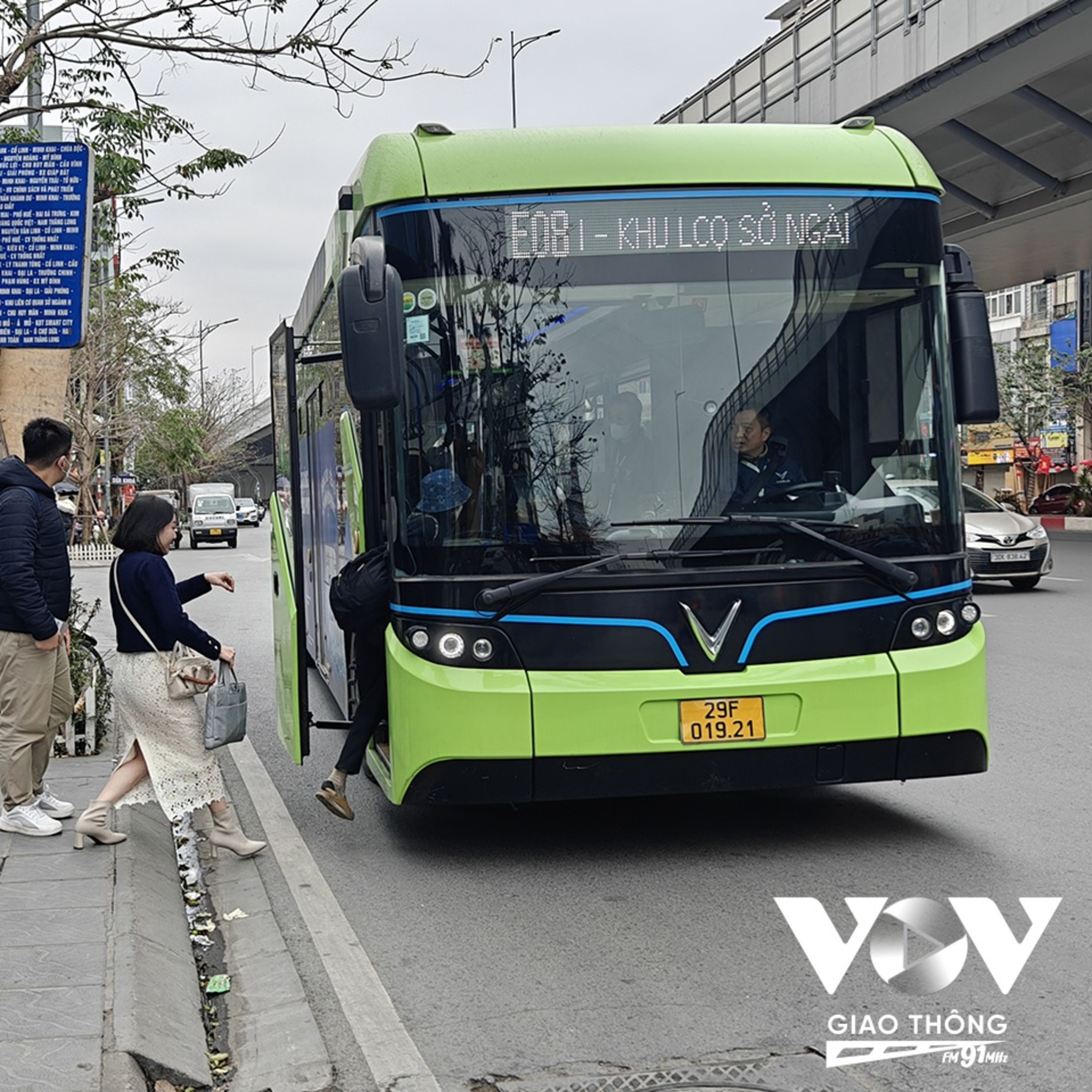 Thị thành ký: Ngày Tết, đi phương tiện công cộng vừa ấm, vừa có cơ hội mặc đẹp hơn episode artwork