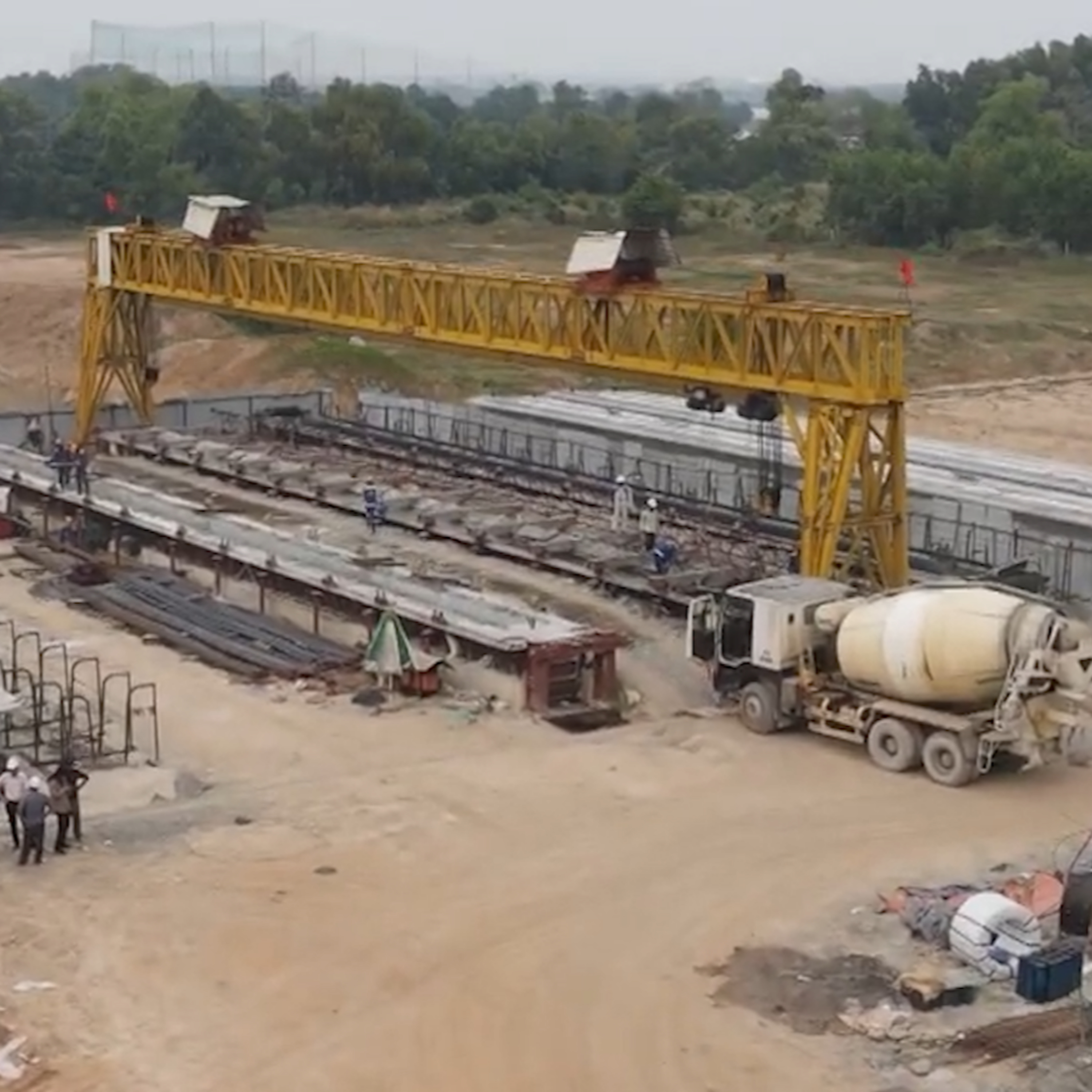 Thị thành ký: “Điểm nóng” trên công trường thi công Vành đai 3