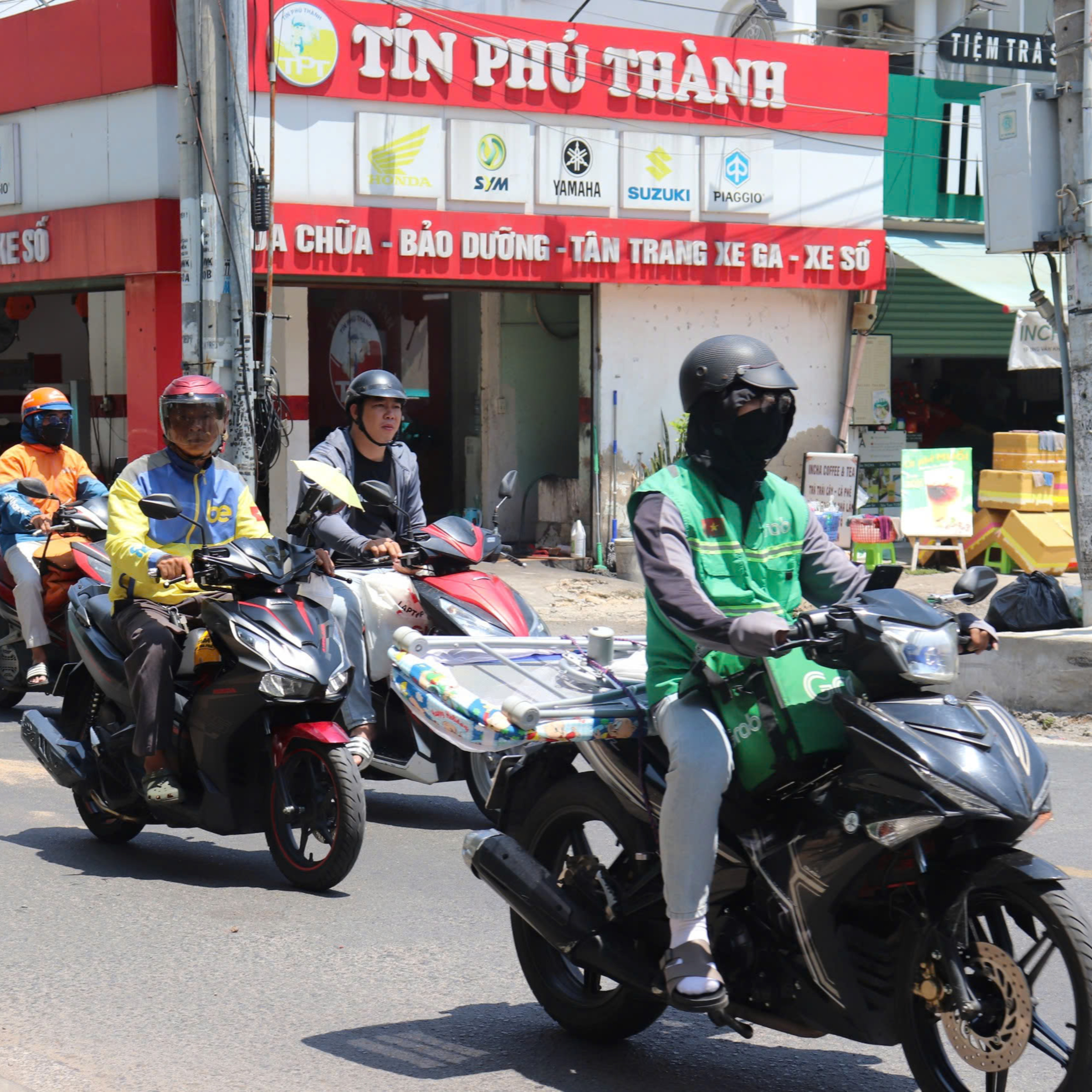 Thị thành ký: Du khách đến TP.HCM dịp lễ 30/4 cần lưu ý gì khi miền Nam đang vào đợt nắng nóng gay gắt? episode artwork