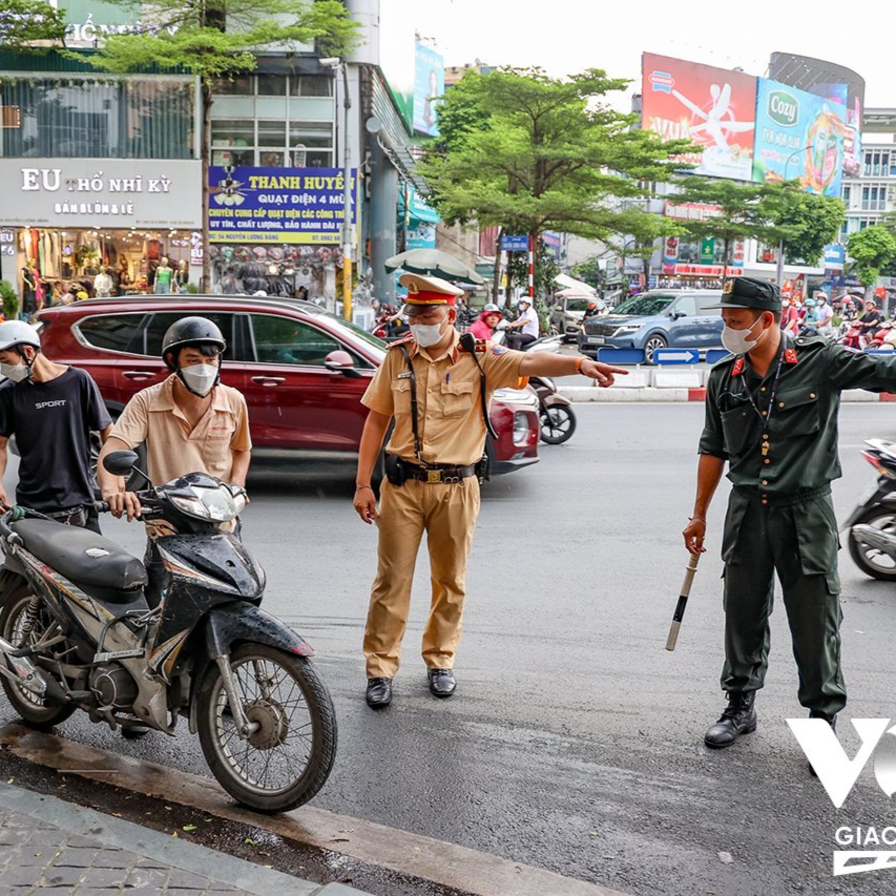 Thị thành ký: Có camera AI siêu nét, CSGT không cần ra đường xử phạt: Người dân và chuyên gia ủng hộ nồng nhiệt episode artwork