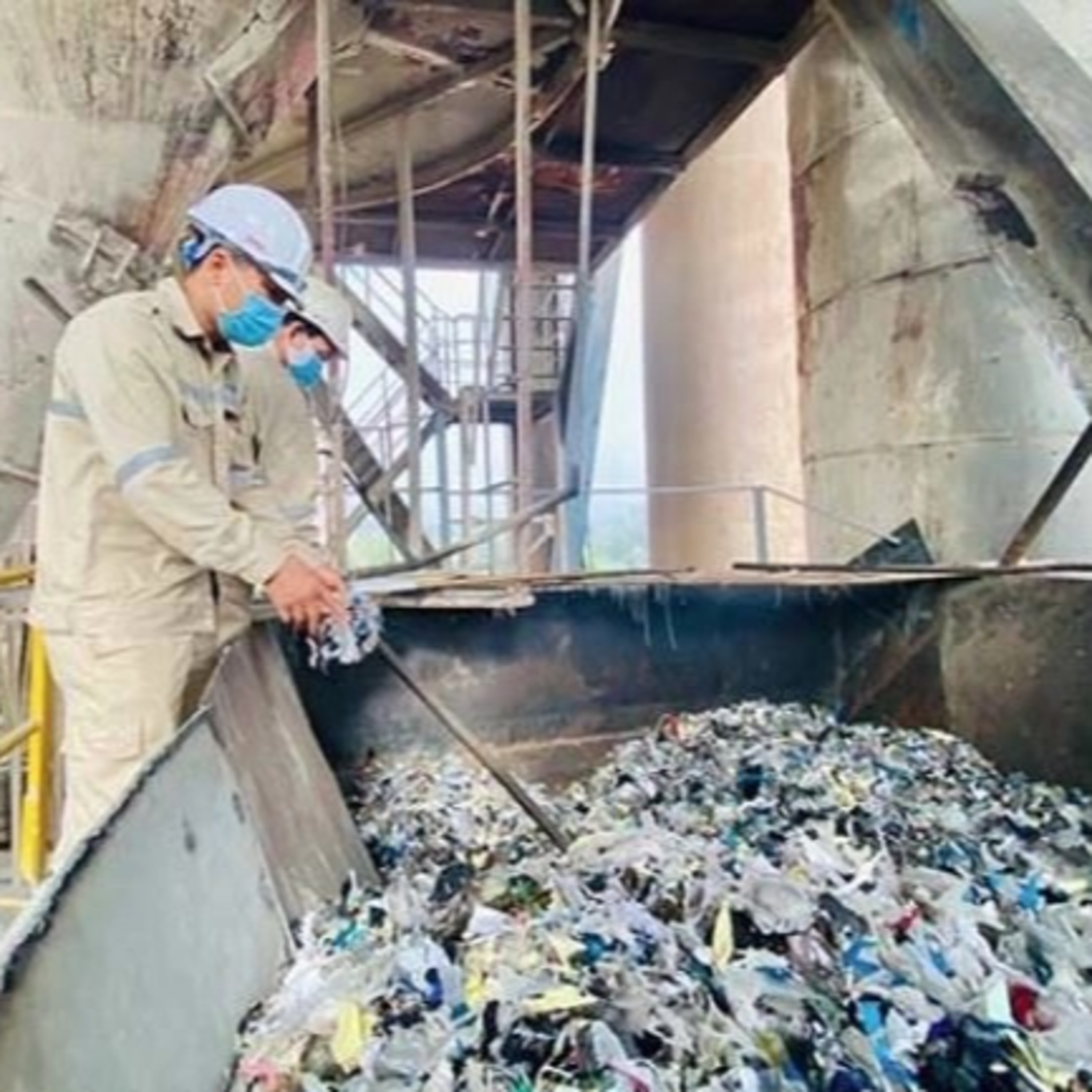 Đối thoại: Sản xuất xi măng đồng thời xử lý rác thải nhựa - nhất cử lưỡng tiện