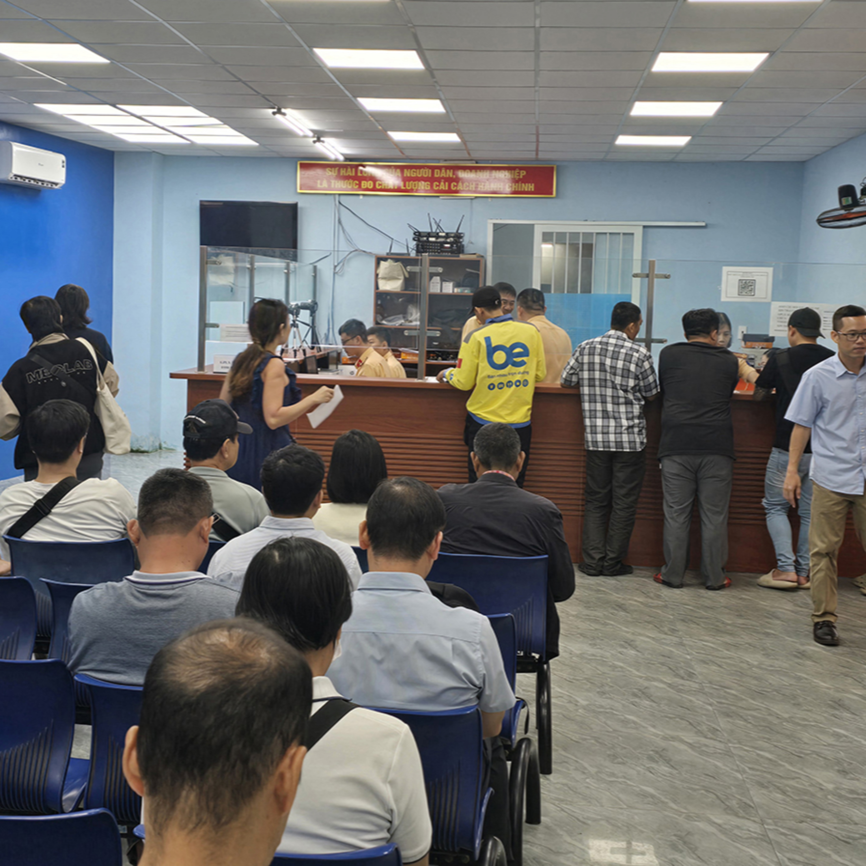 Đối thoại: TP.HCM triển khai cao điểm làm sạch dữ liệu giấy phép lái xe và đổi GPLX thẻ bìa sang thẻ Pet cho người dân episode artwork