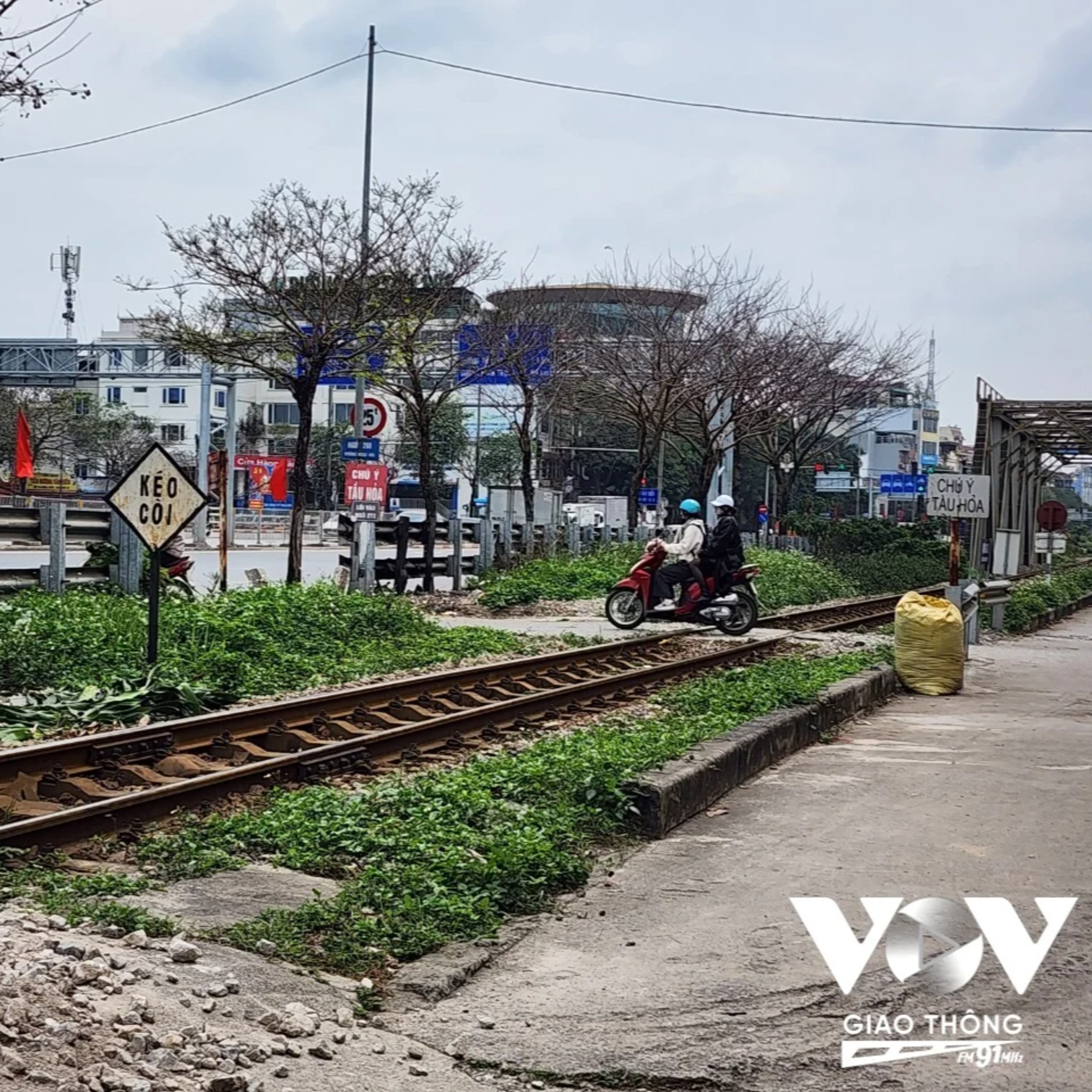 Đối thoại: Tăng chốt xử phạt, cảnh báo từ xa, xoá lối đi tự mở để chặn "điểm đen" đường sắt episode artwork