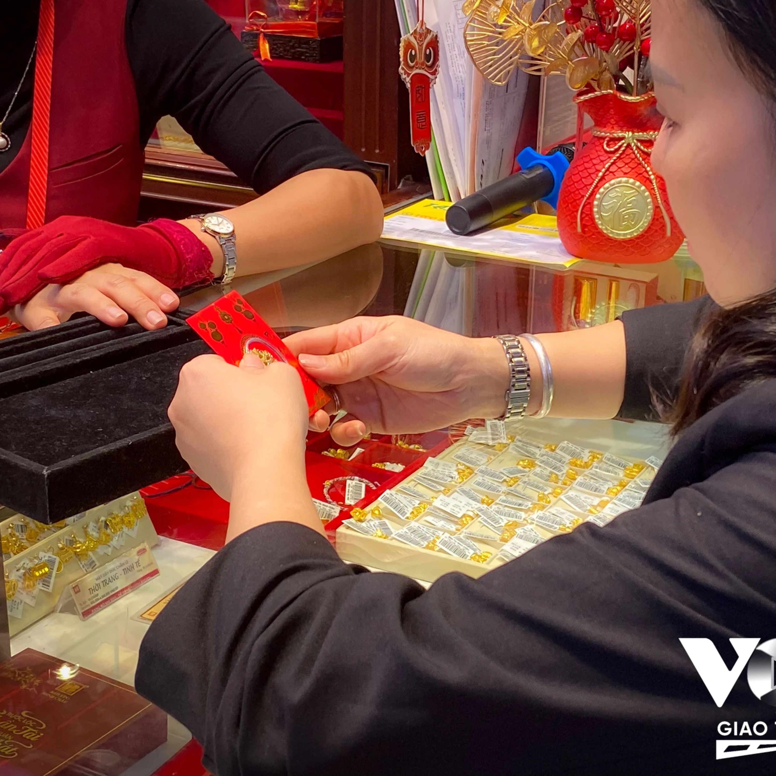 Đối thoại: Doanh nghiệp muốn vay vàng trong dân: Cần khung pháp lý thế nào? episode artwork