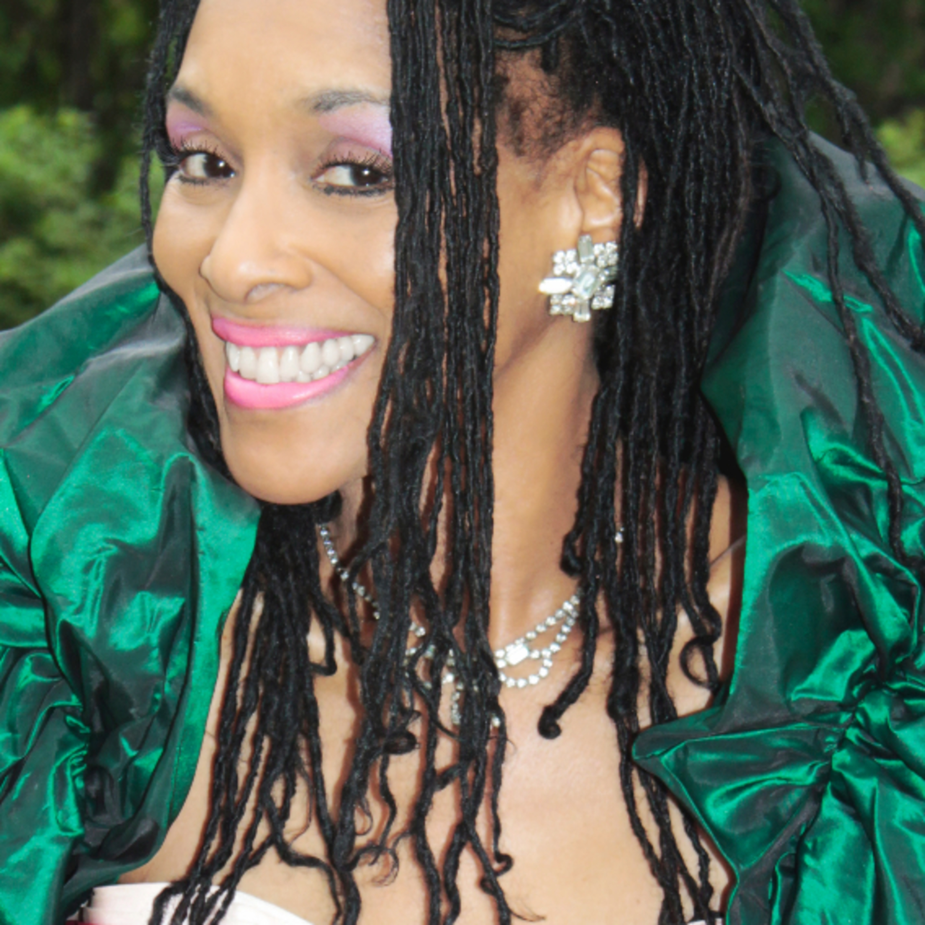Singer Linda Theus-Lee Is Coming To Dazzle March 17