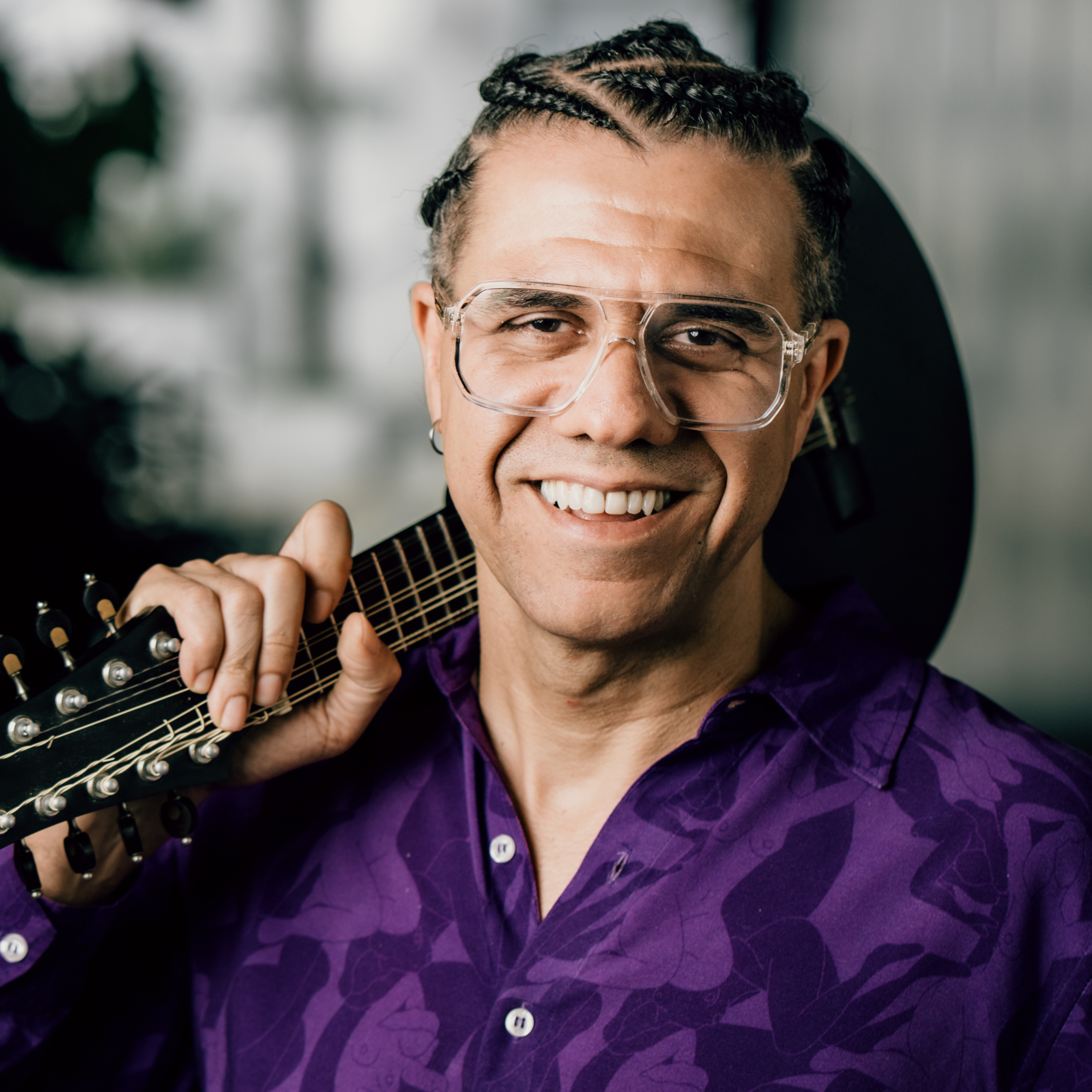 Ten Strings, Infinite Possibilities: Hamilton de Holanda's Choro Revolution
