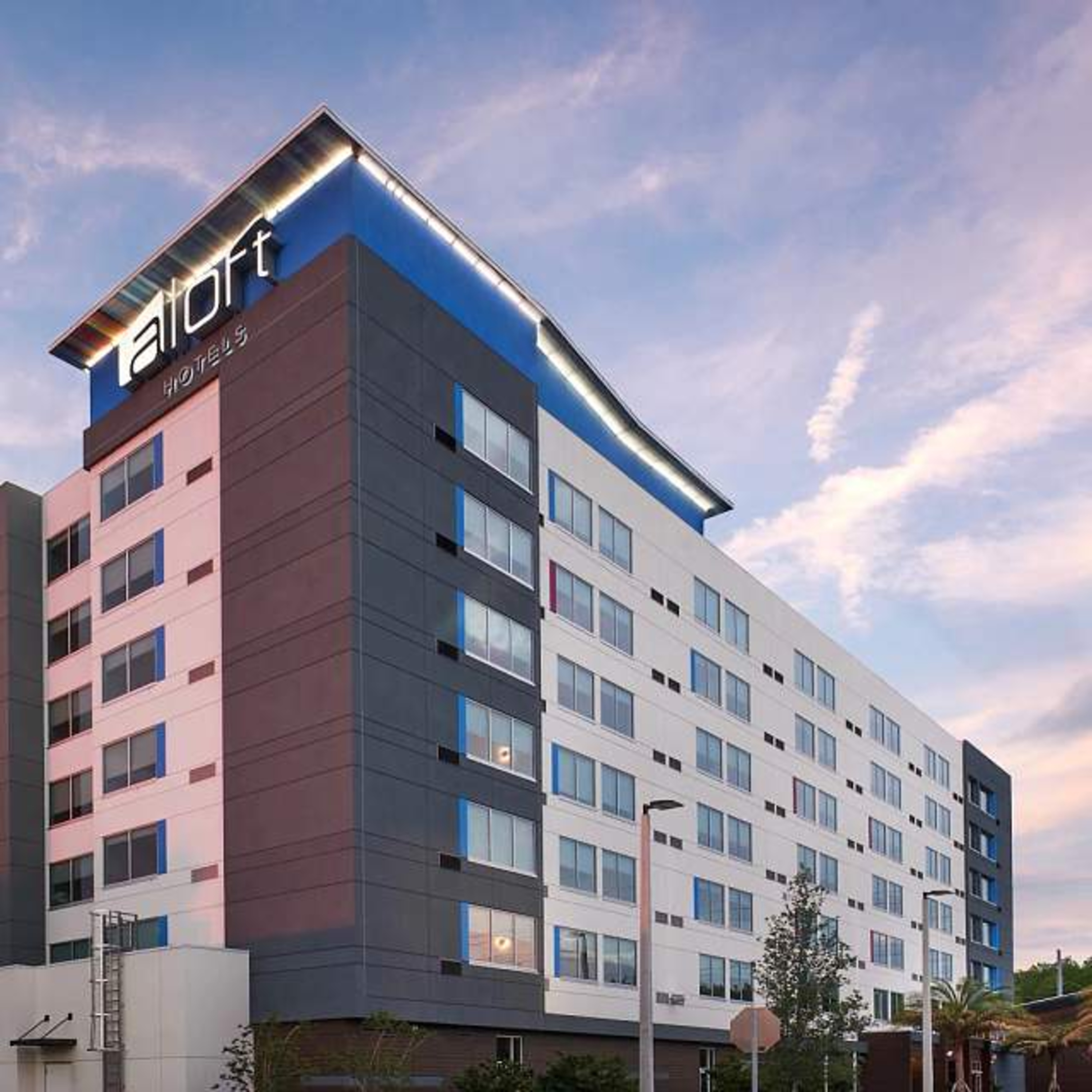 BPST Episode 295 - "W Loft = a hotel that has never existed..." episode artwork