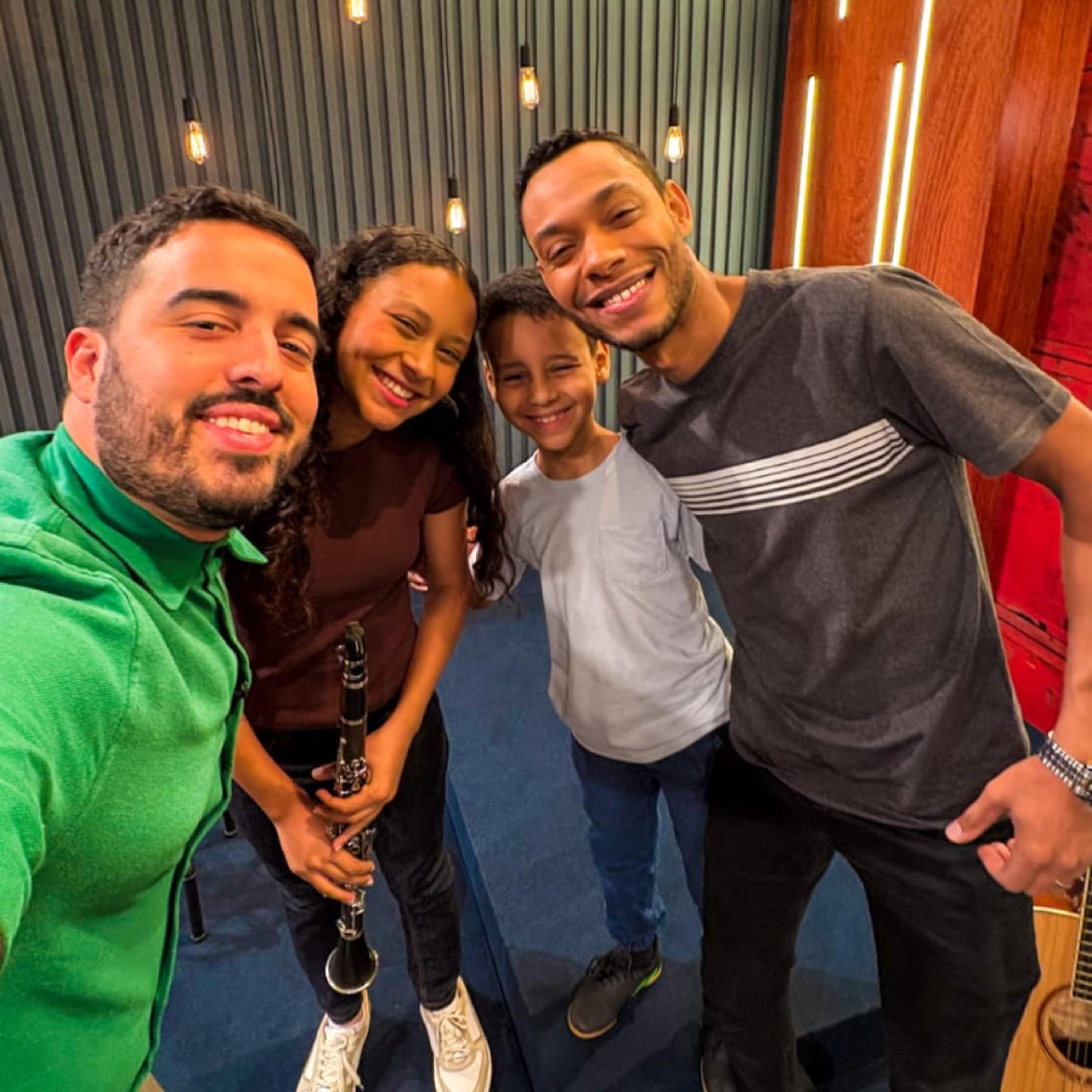 ALDO MENEZES: Pai e filhos reunidos no programa de hoje episode artwork