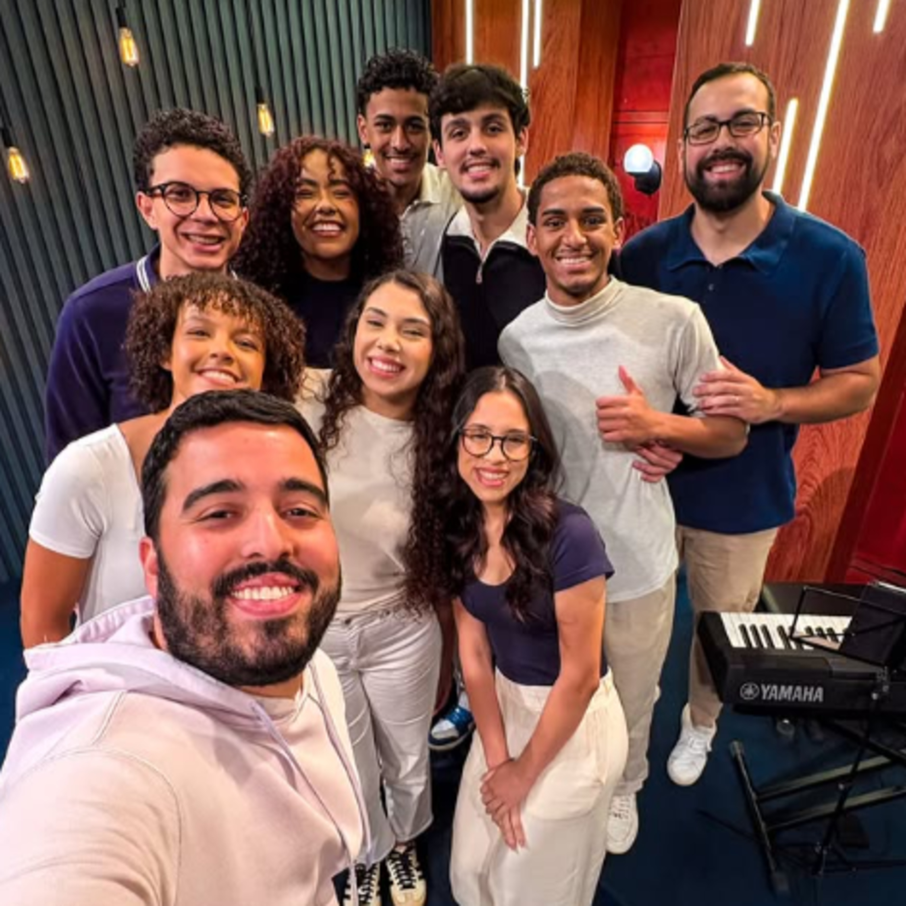 PURO LOUVOR: “A música deixa as coisas mais leves” episode artwork