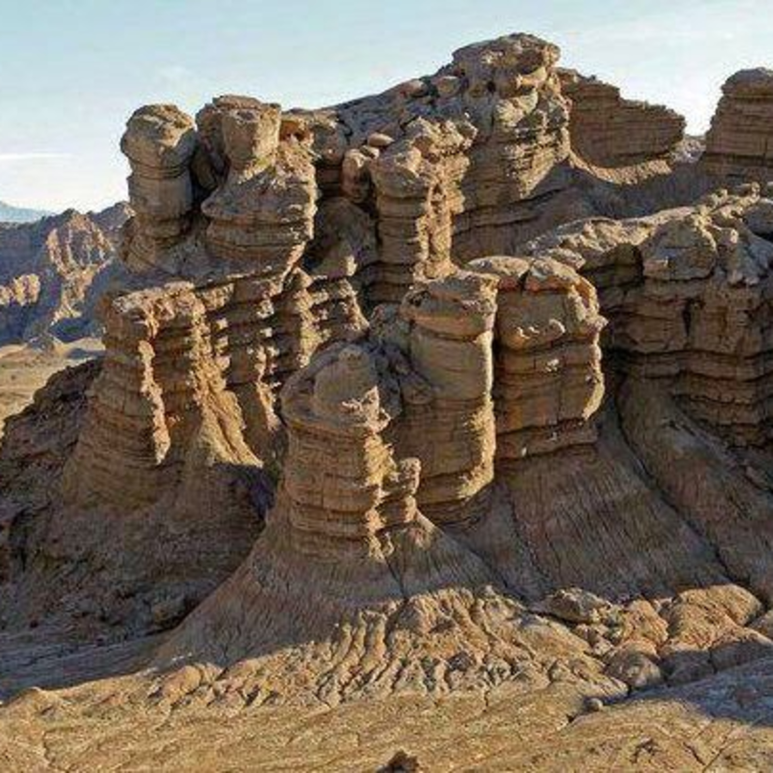 E33 - Journey to the Interior of Argentina: Tales from Route 40