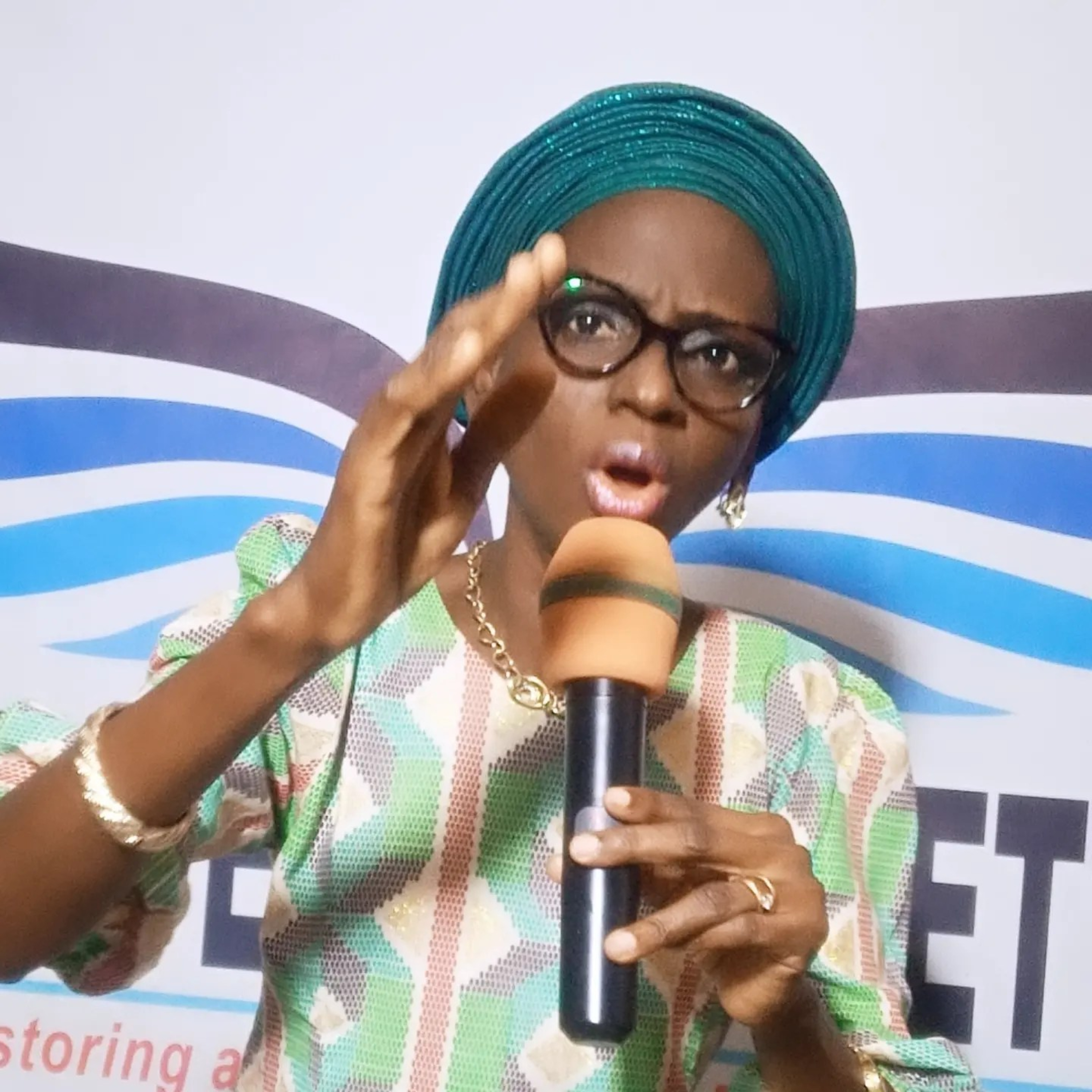 BENEFITS OF THANKSGIVING AS A FAMILY.