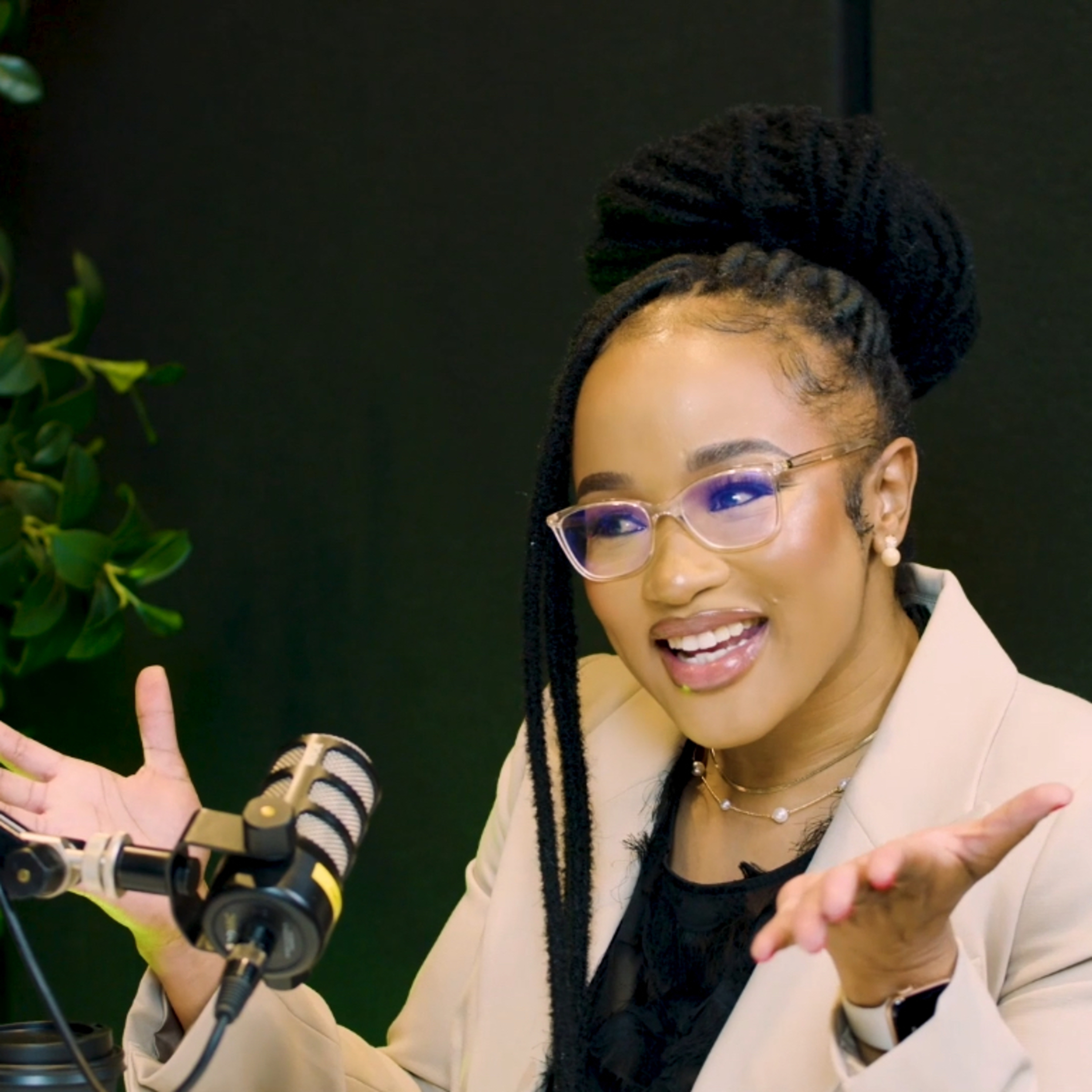 The ART of Speaking with Clarity & Confidence and How to Become an Unforgettable Speaker