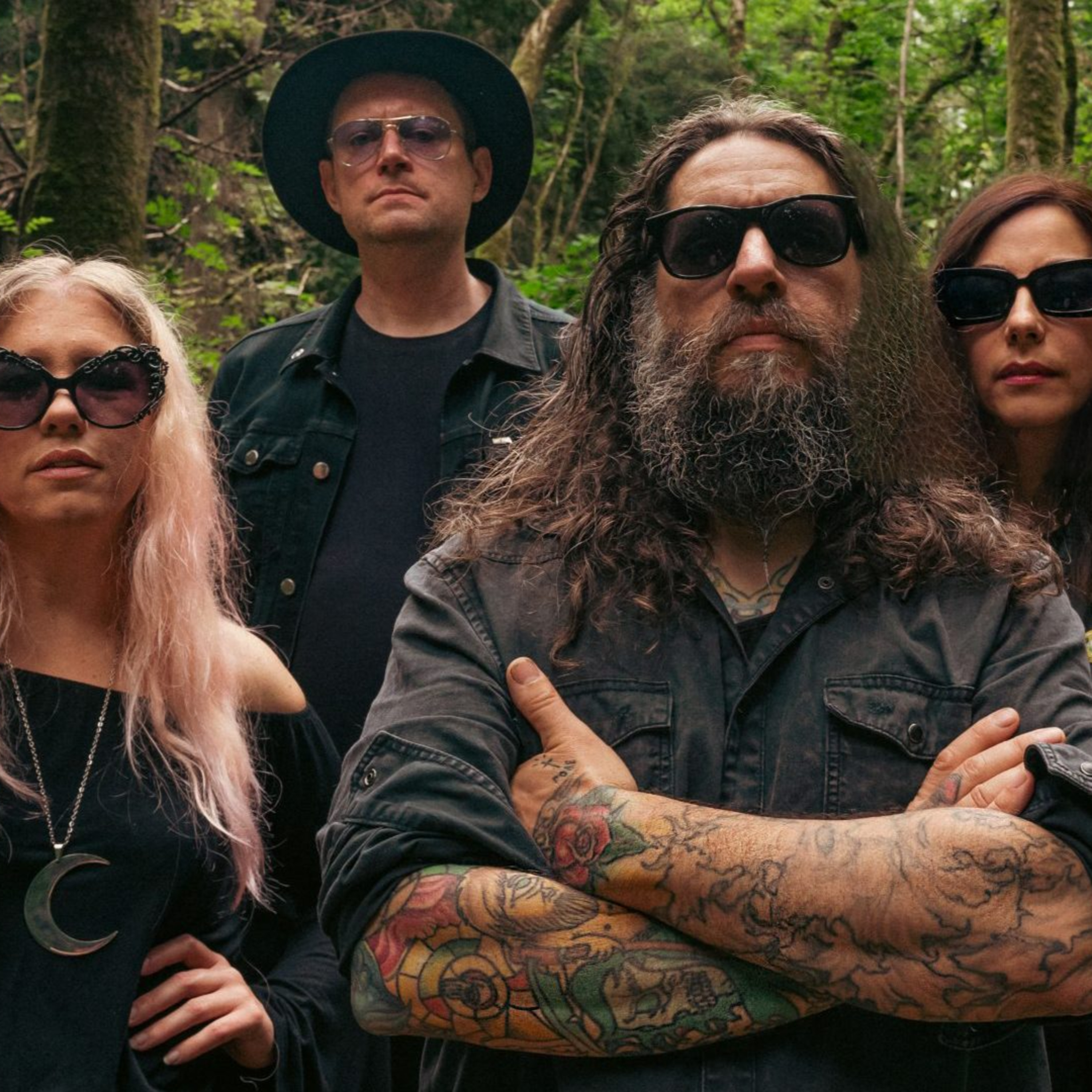 Shellshocked Radio Recommendations - CRIPPLED BLACK PHOENIX - Everything is Beautiful But Us - undefined Music genre #crippled #black #phoenix #cbp #crippledblackphoenix #undefined #music #894